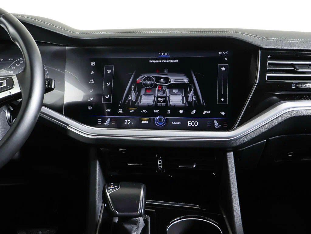 Volkswagen Touareg 2020, белый