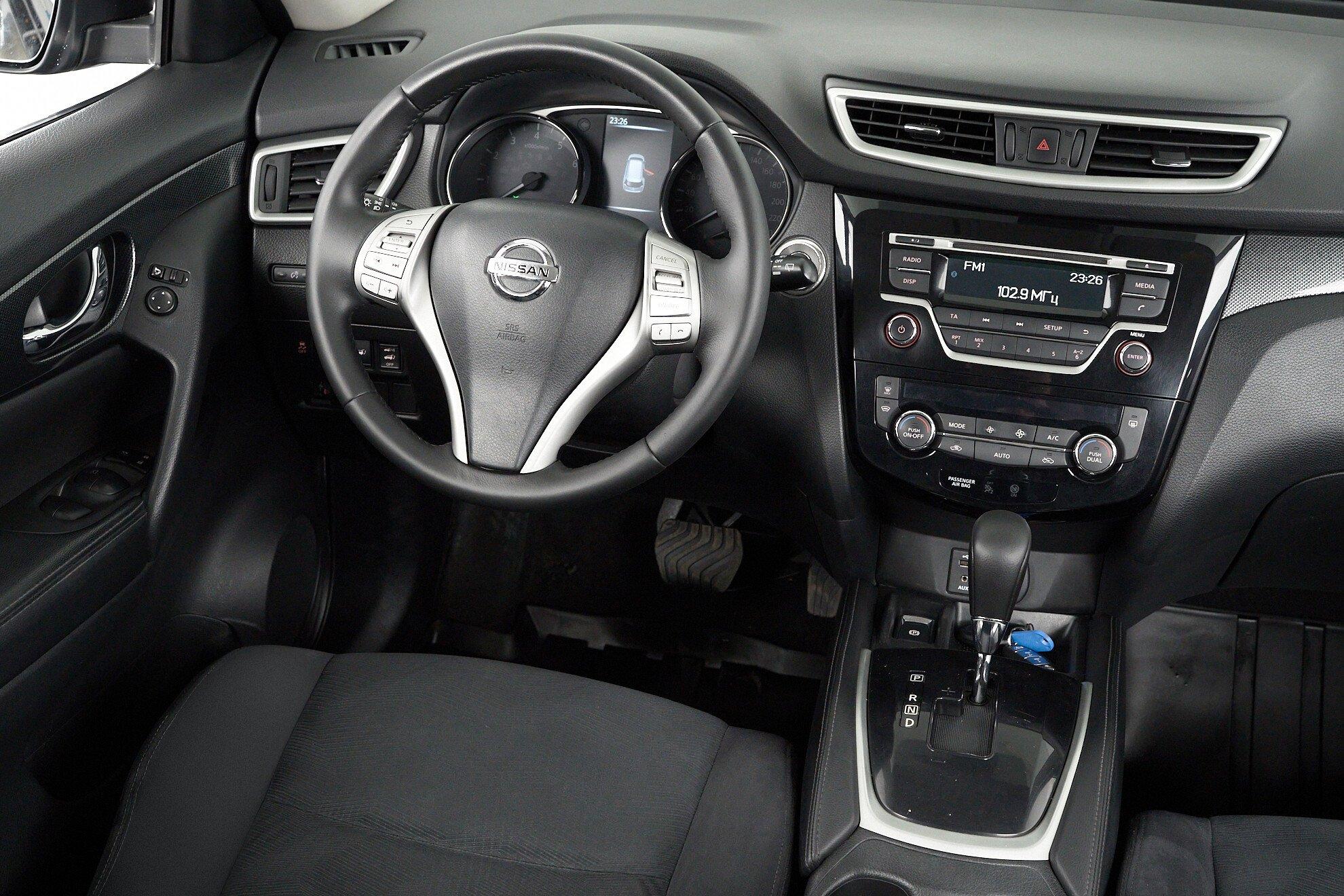 Nissan X-Trail 2015, черный