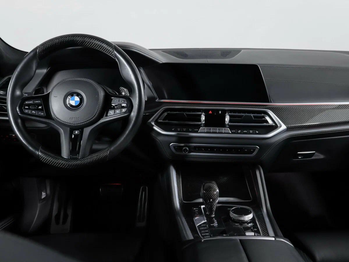 BMW X6 2020, красный