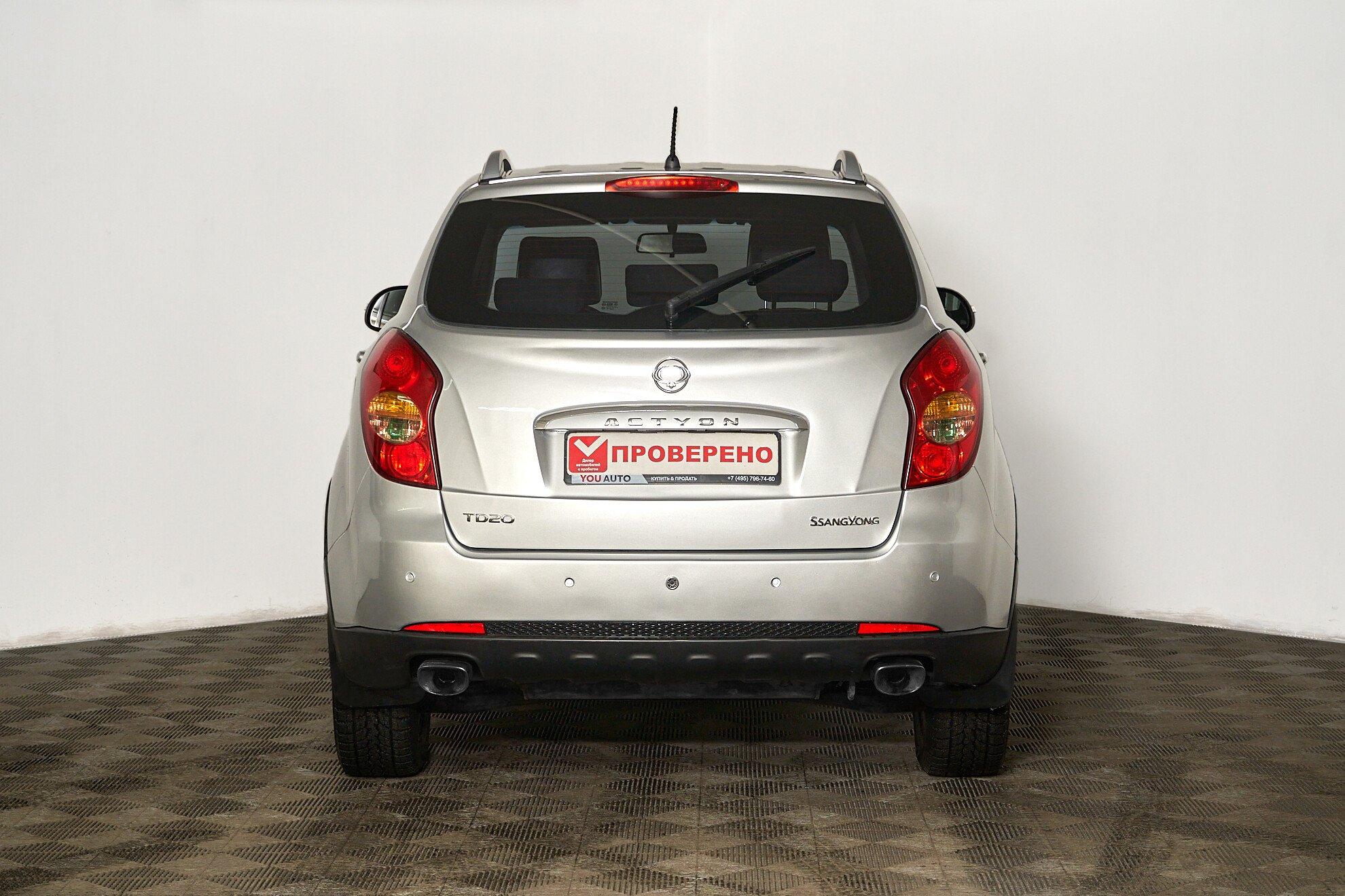 SsangYong Actyon 2012, серебряный
