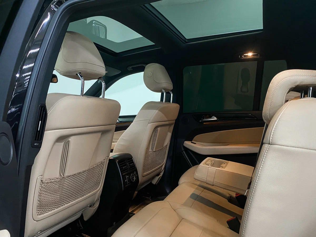 Mercedes-Benz GLS 2015, черный