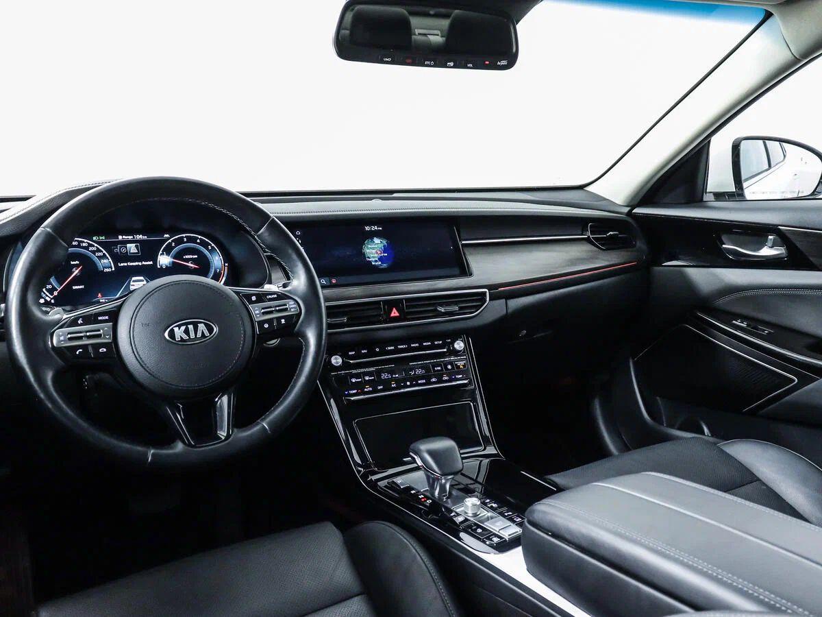 Kia K7 2019, белый