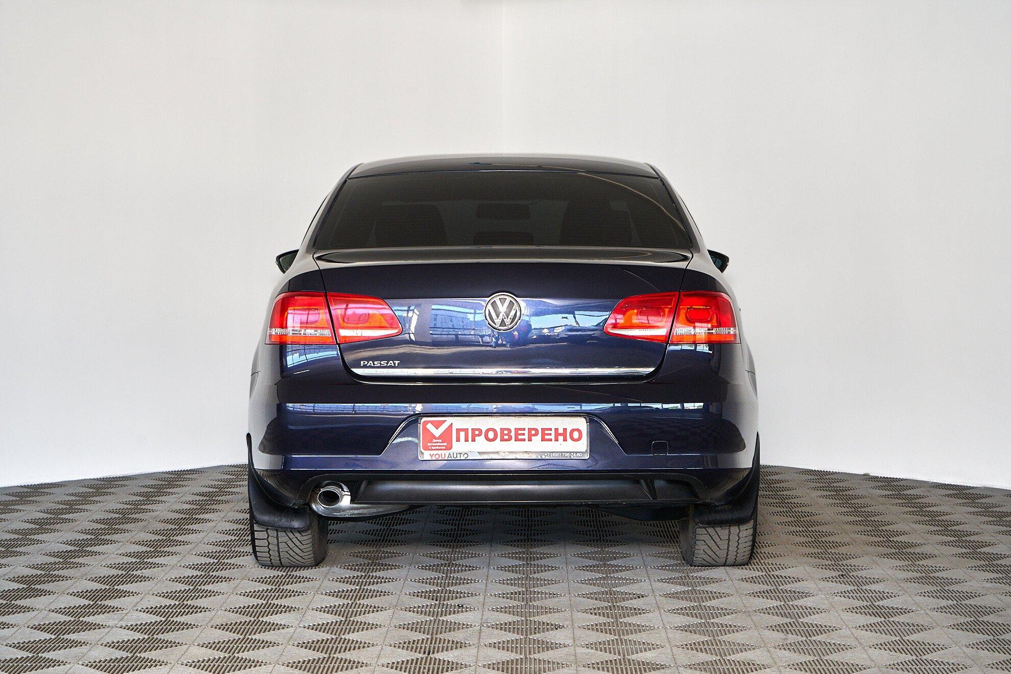 Volkswagen Passat 2012, синий