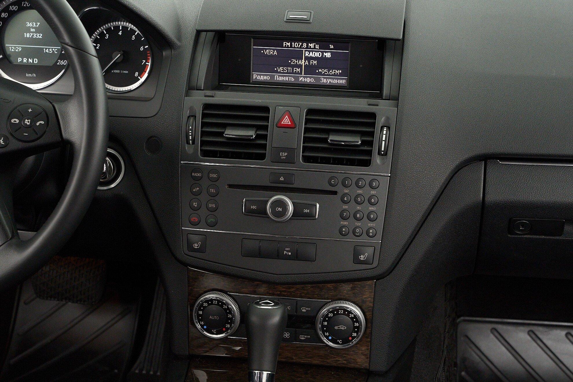 Mercedes-Benz C-Класс 2010, черный