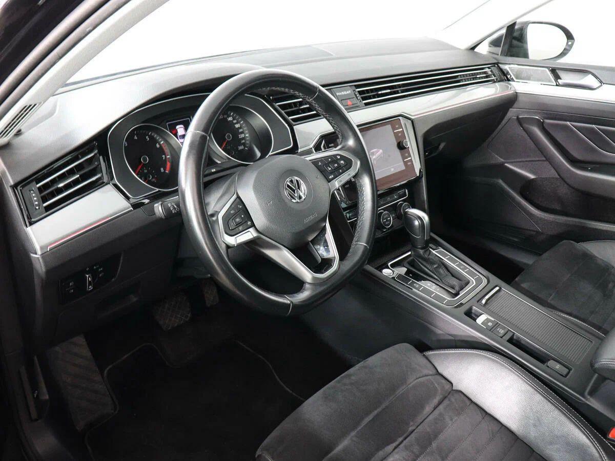 Volkswagen Passat 2020, черный