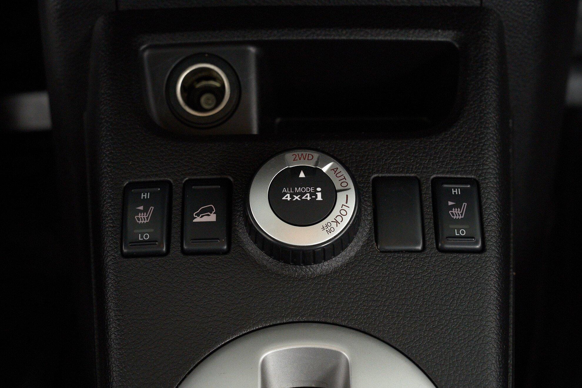 Nissan X-Trail 2014, черный