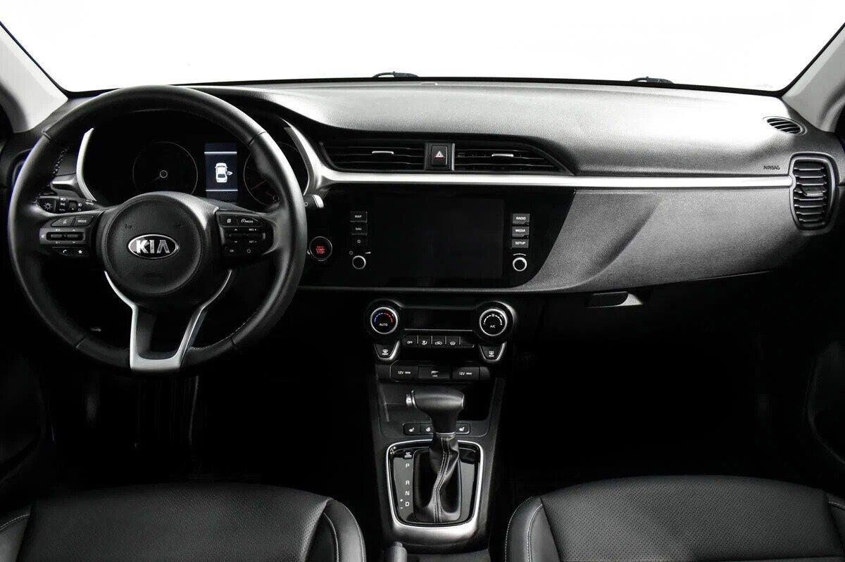 Kia Rio 2022, серый