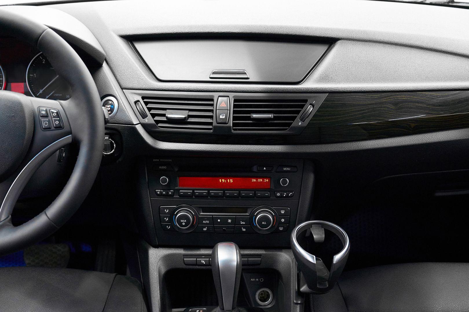 BMW X1 2010, серый