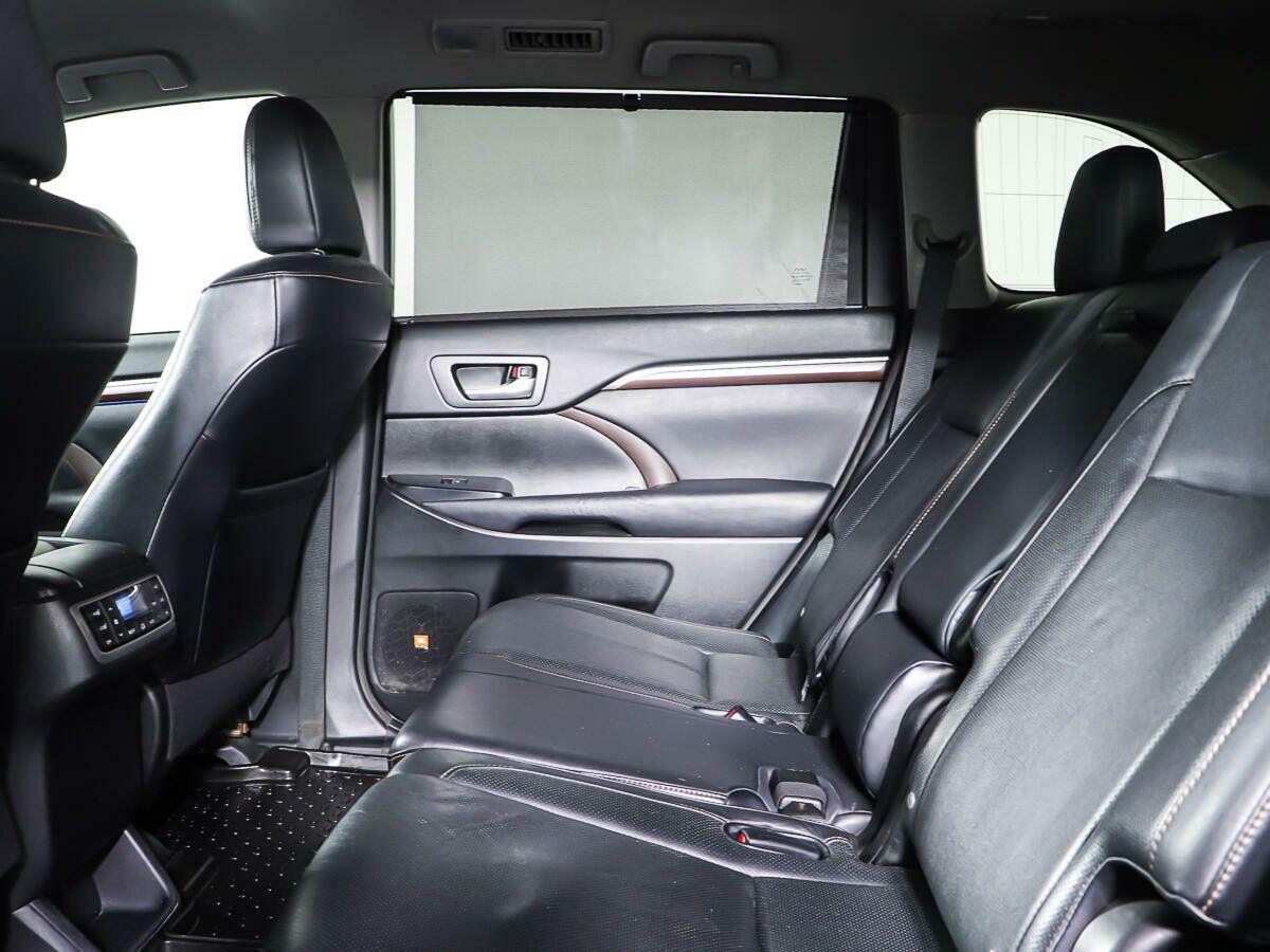 Toyota Highlander 2015, черный