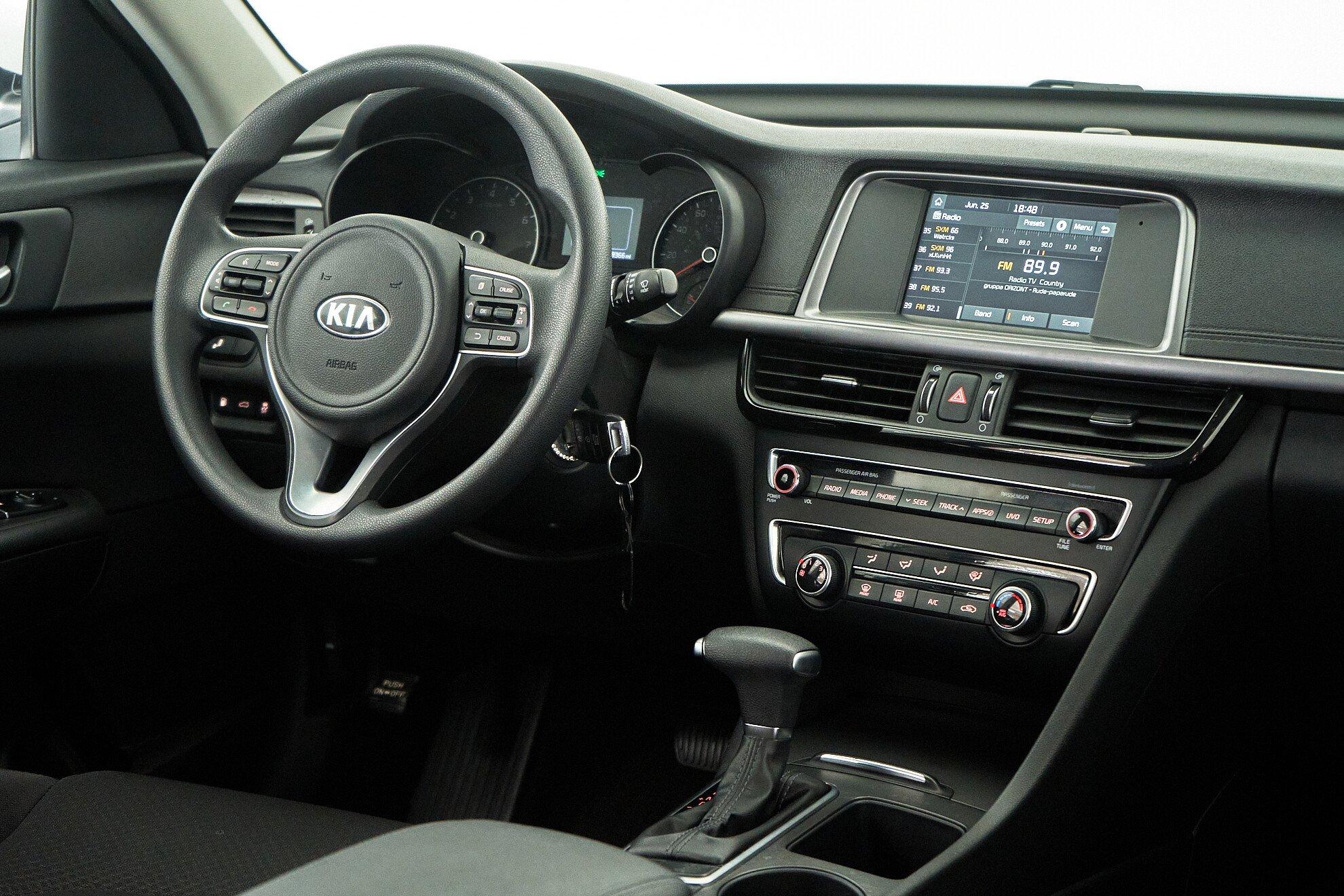 Kia Optima 2017, белый