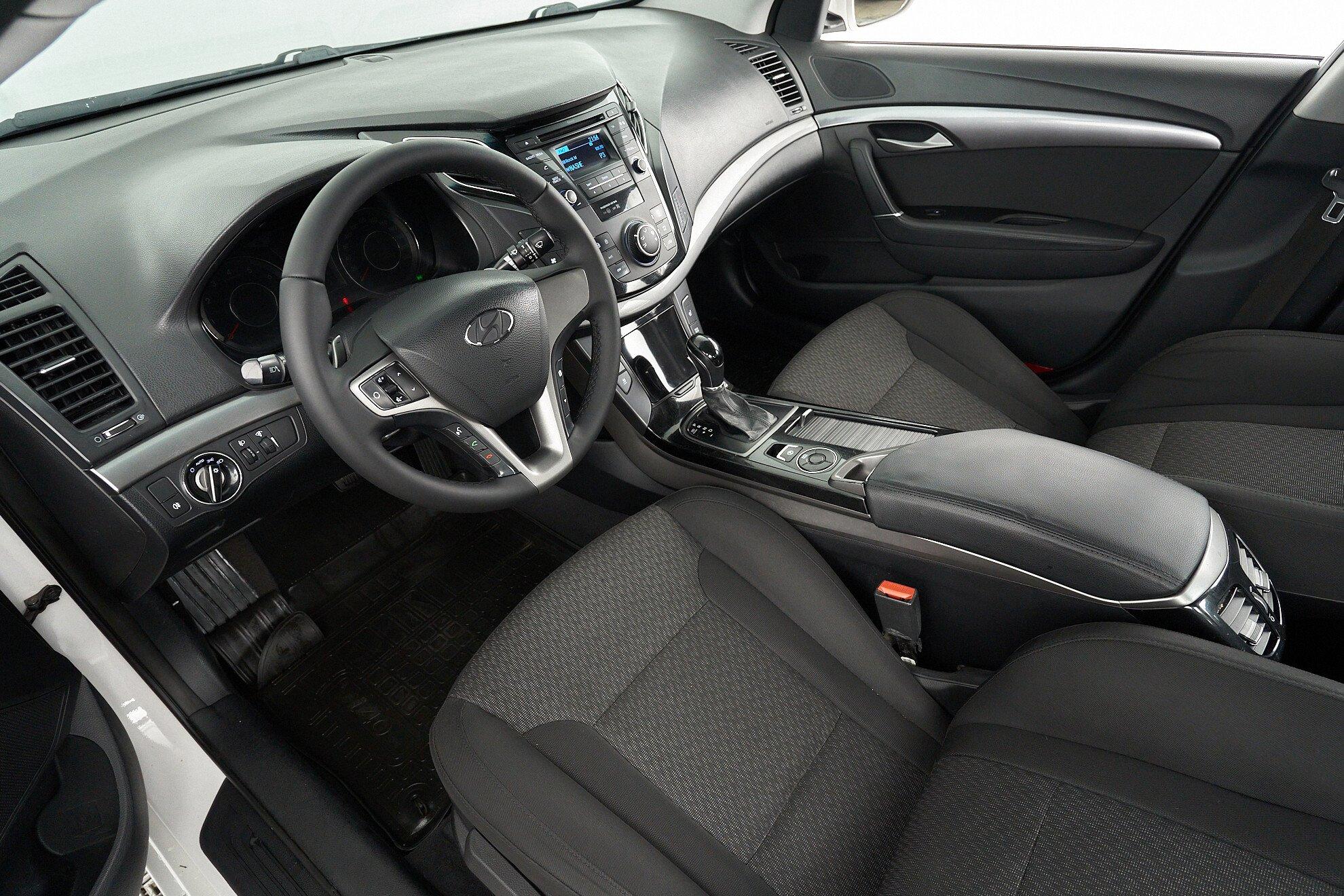 Hyundai i40 2017, белый