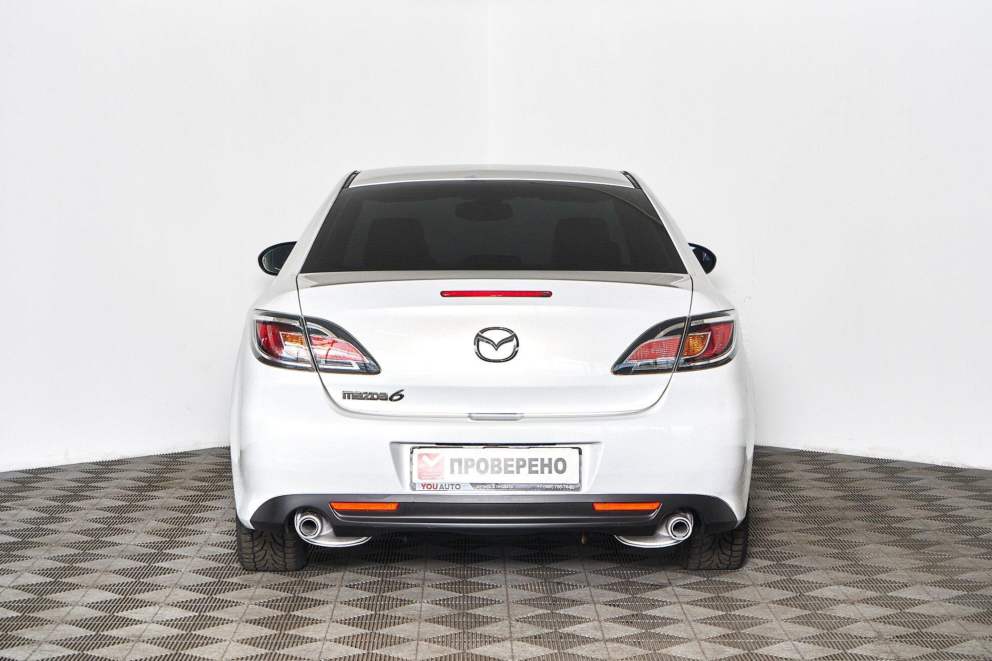 Mazda 6 2010, белый
