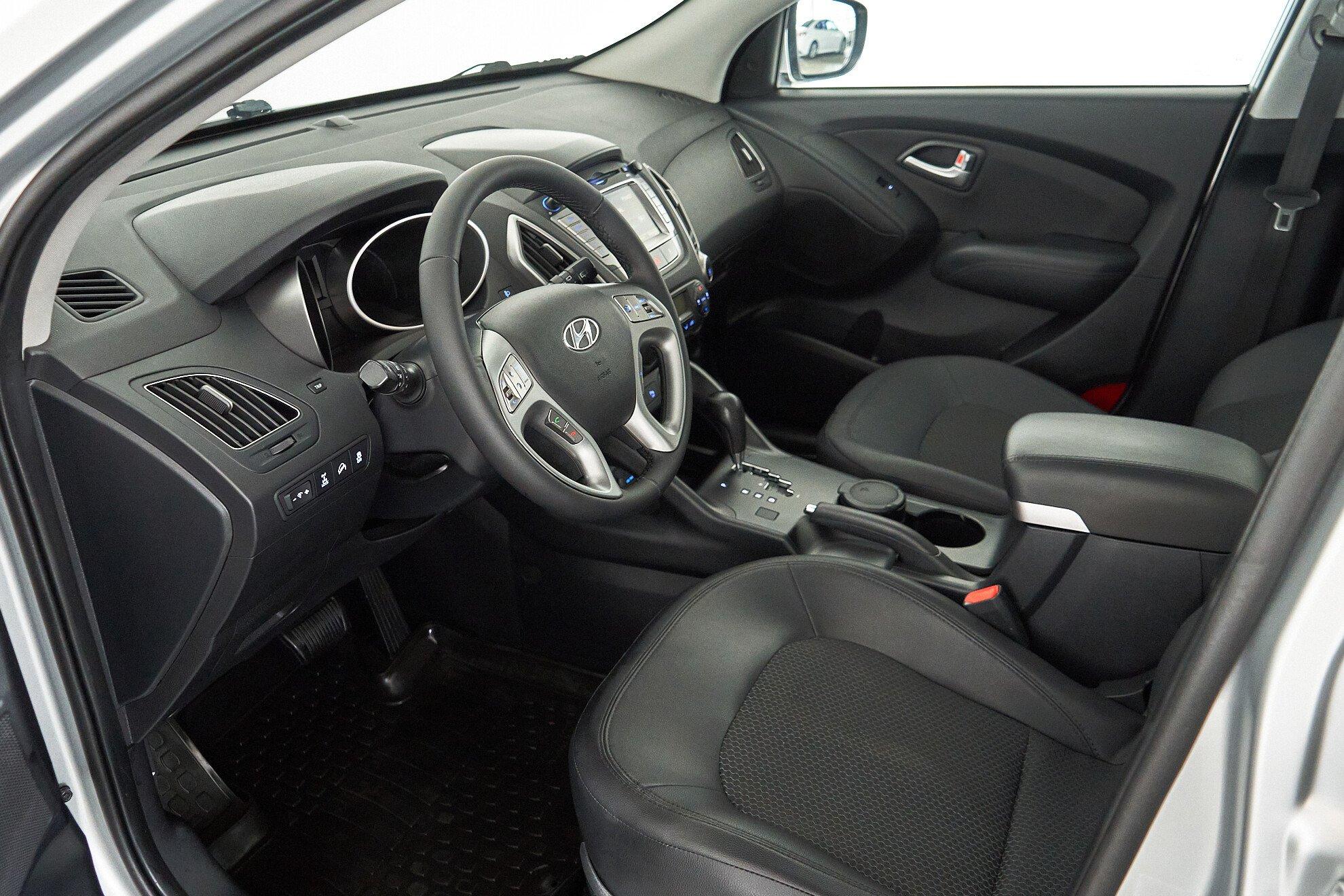 Hyundai ix35 2013, серебряный
