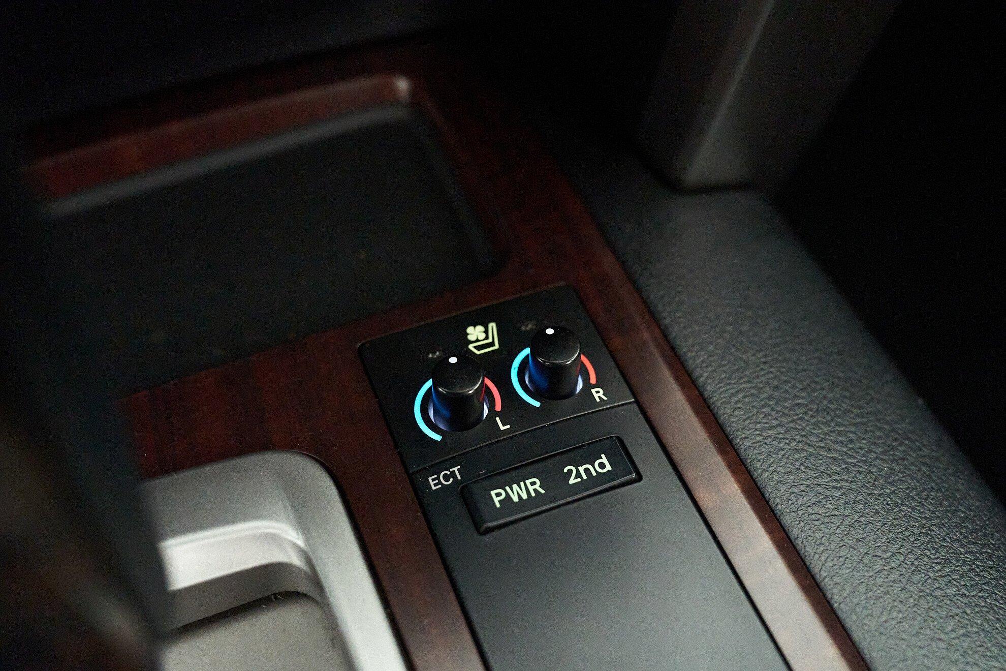 Toyota Land Cruiser 2014, черный
