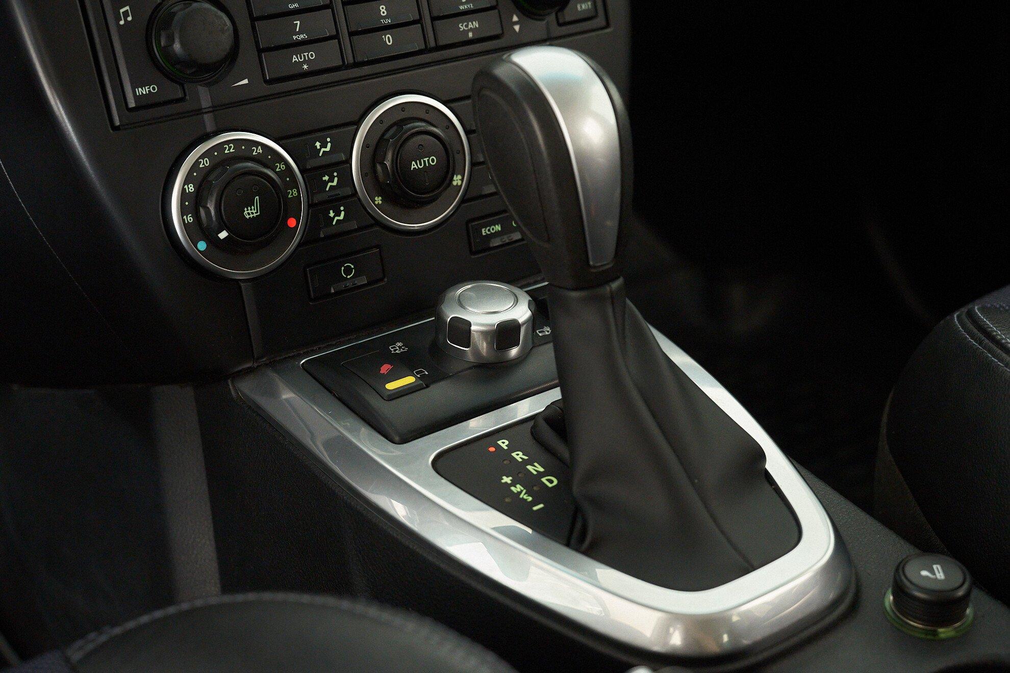 Land Rover Freelander 2009, серый