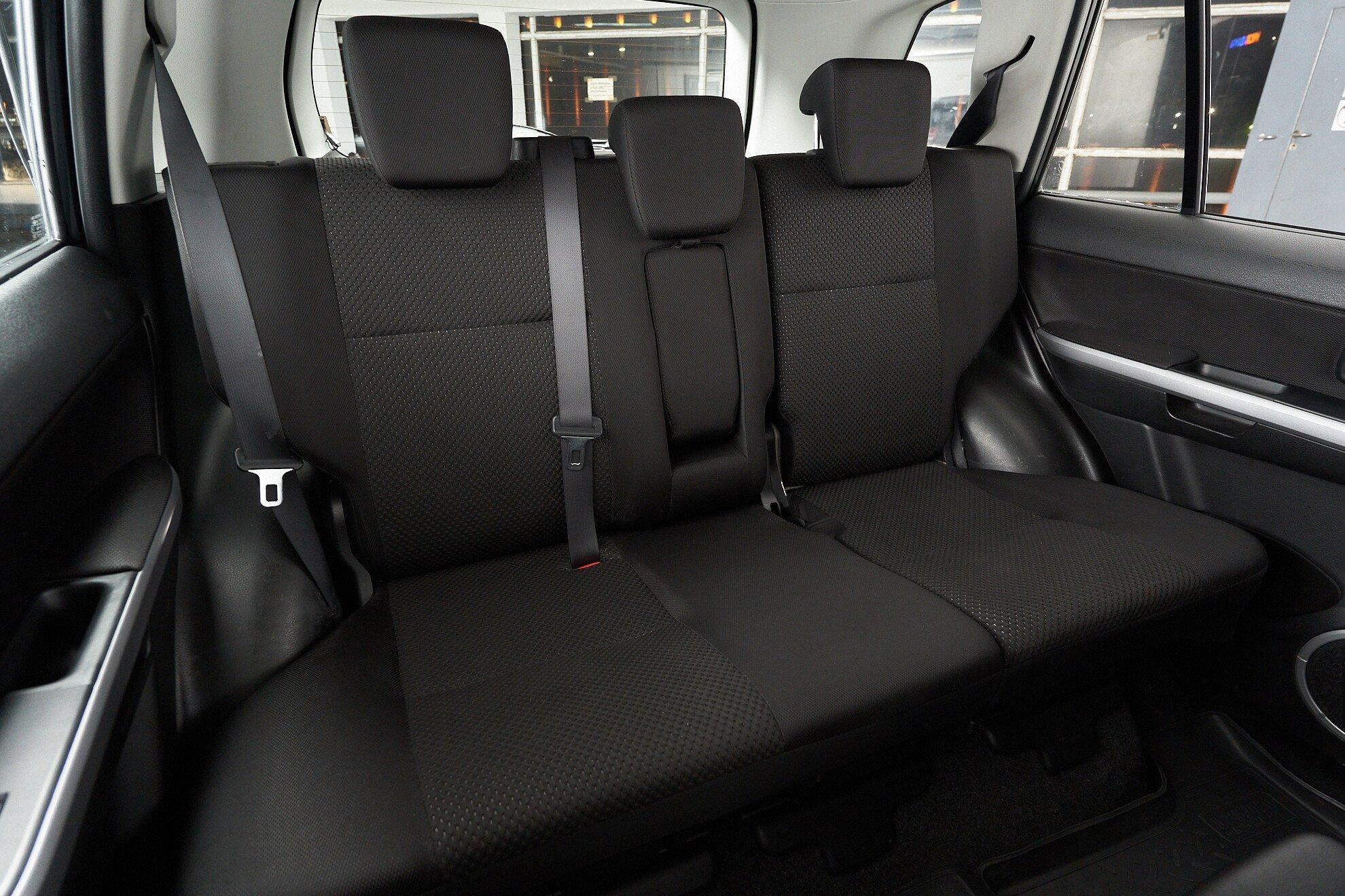 Suzuki Grand Vitara 2011, черный