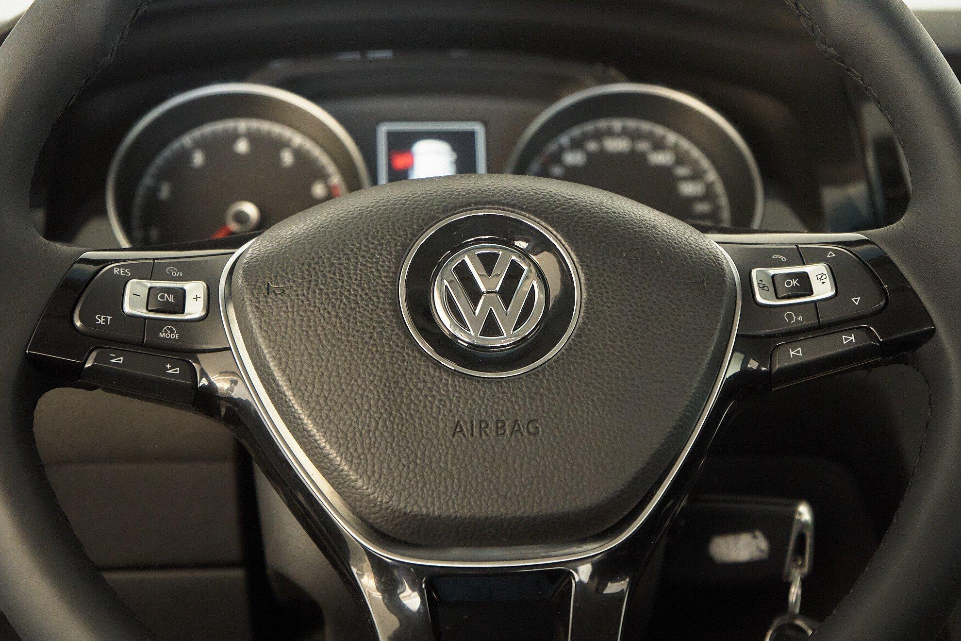 Volkswagen Golf 2013, черный
