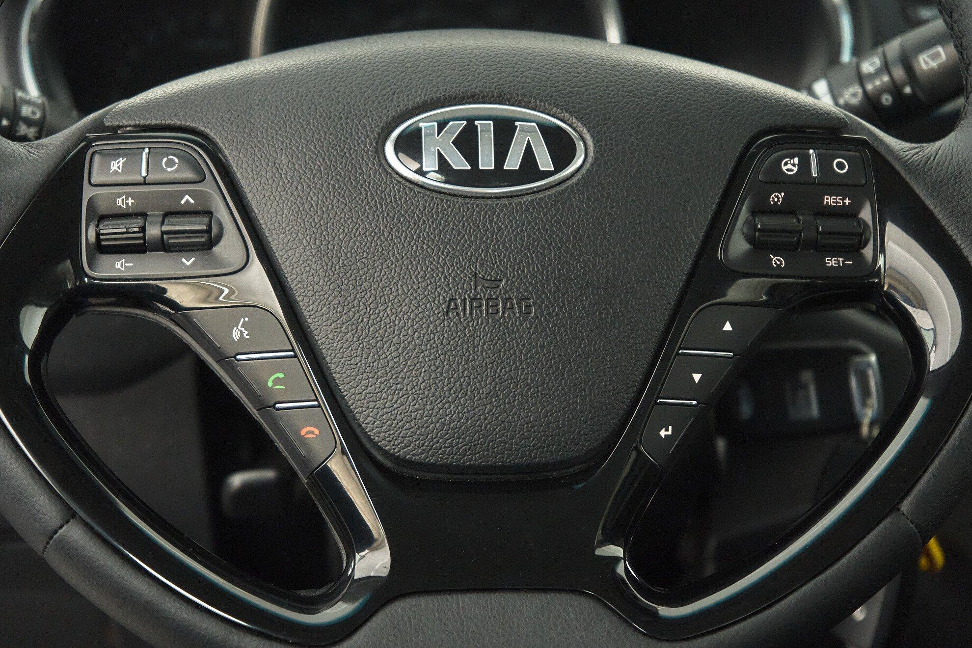 Kia Ceed 2015, синий