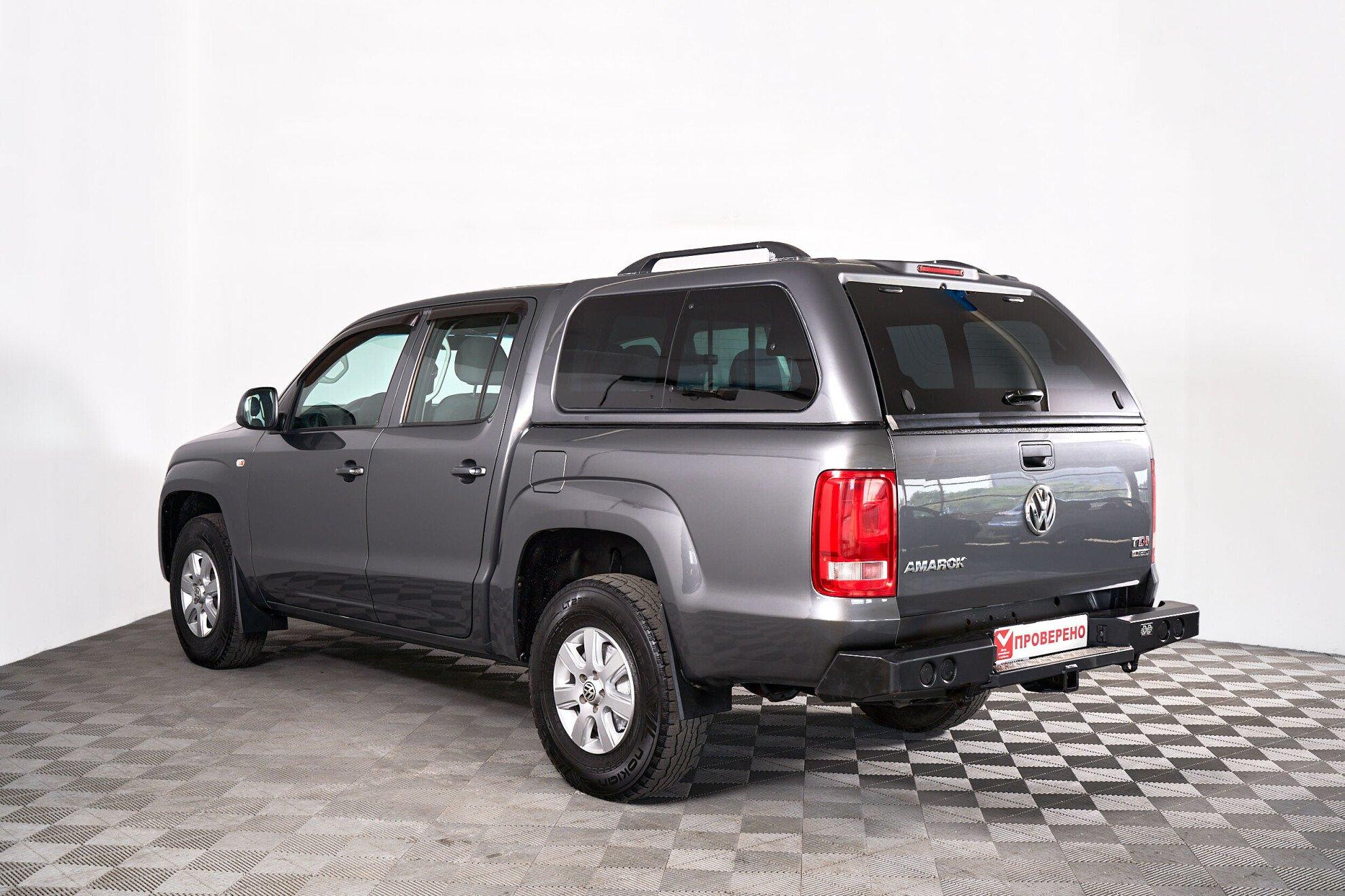 Volkswagen Amarok 2012, серый
