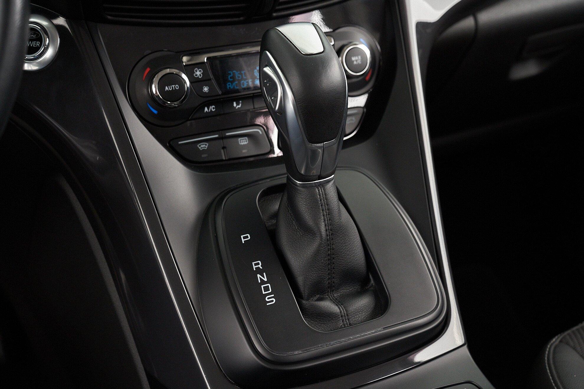 Ford Kuga 2013, коричневый
