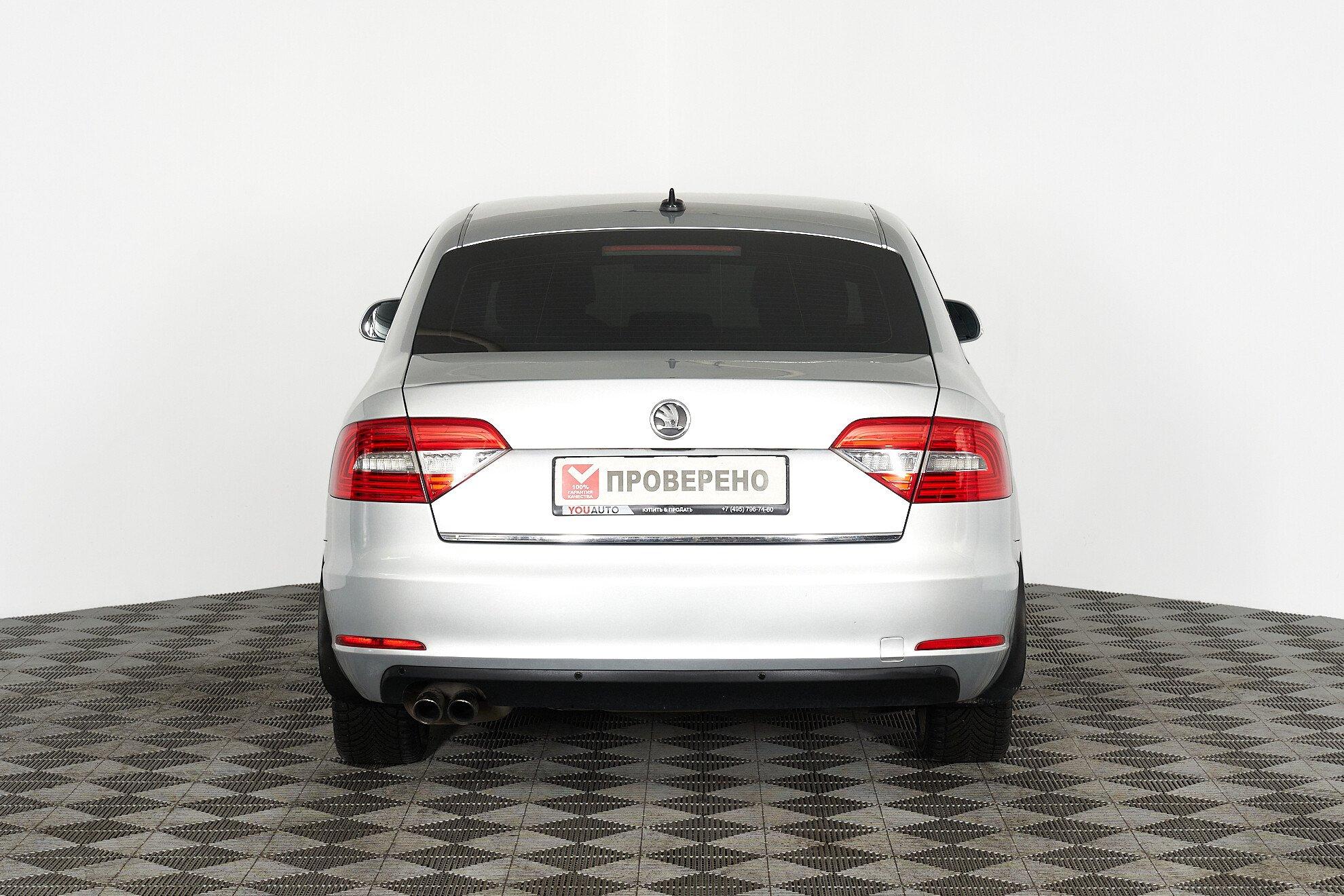 Skoda Superb 2013, серебряный