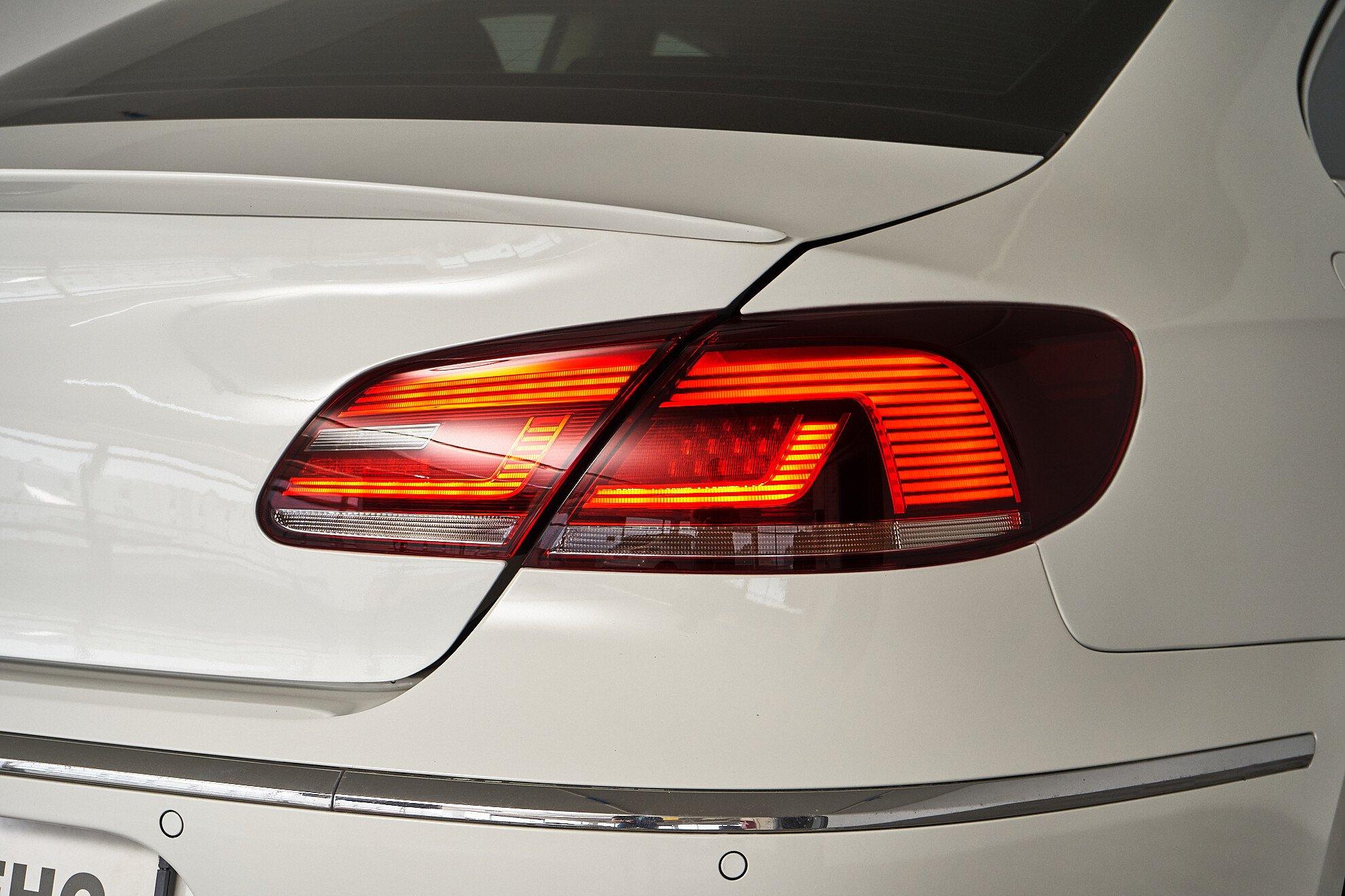 Volkswagen Passat CC 2012, белый