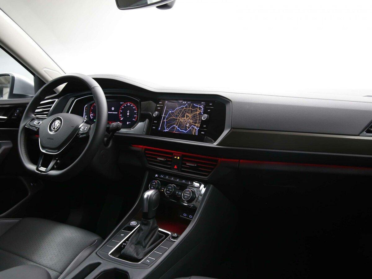 Volkswagen Jetta 2020, серый
