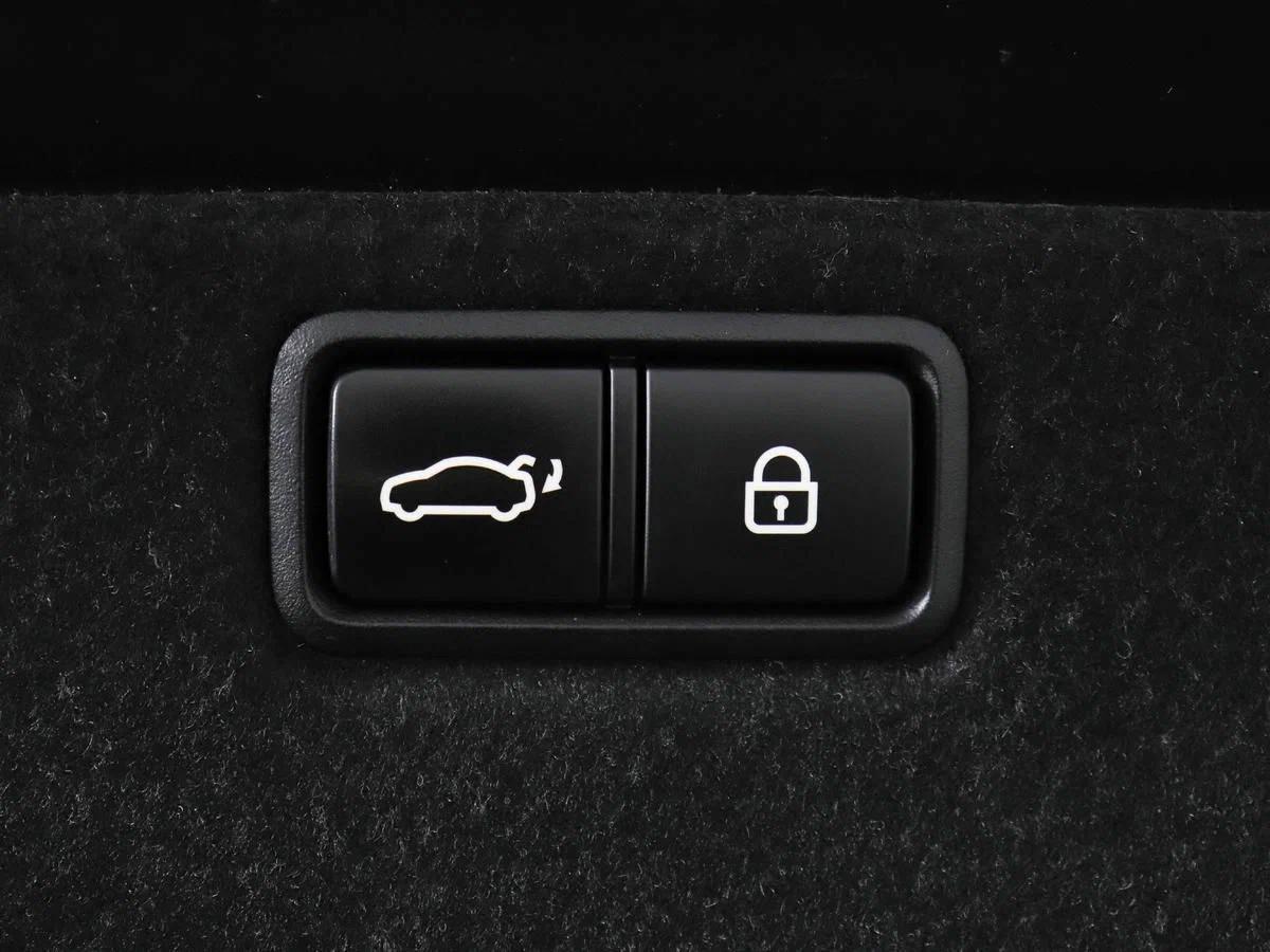 Genesis G80 2020, черный