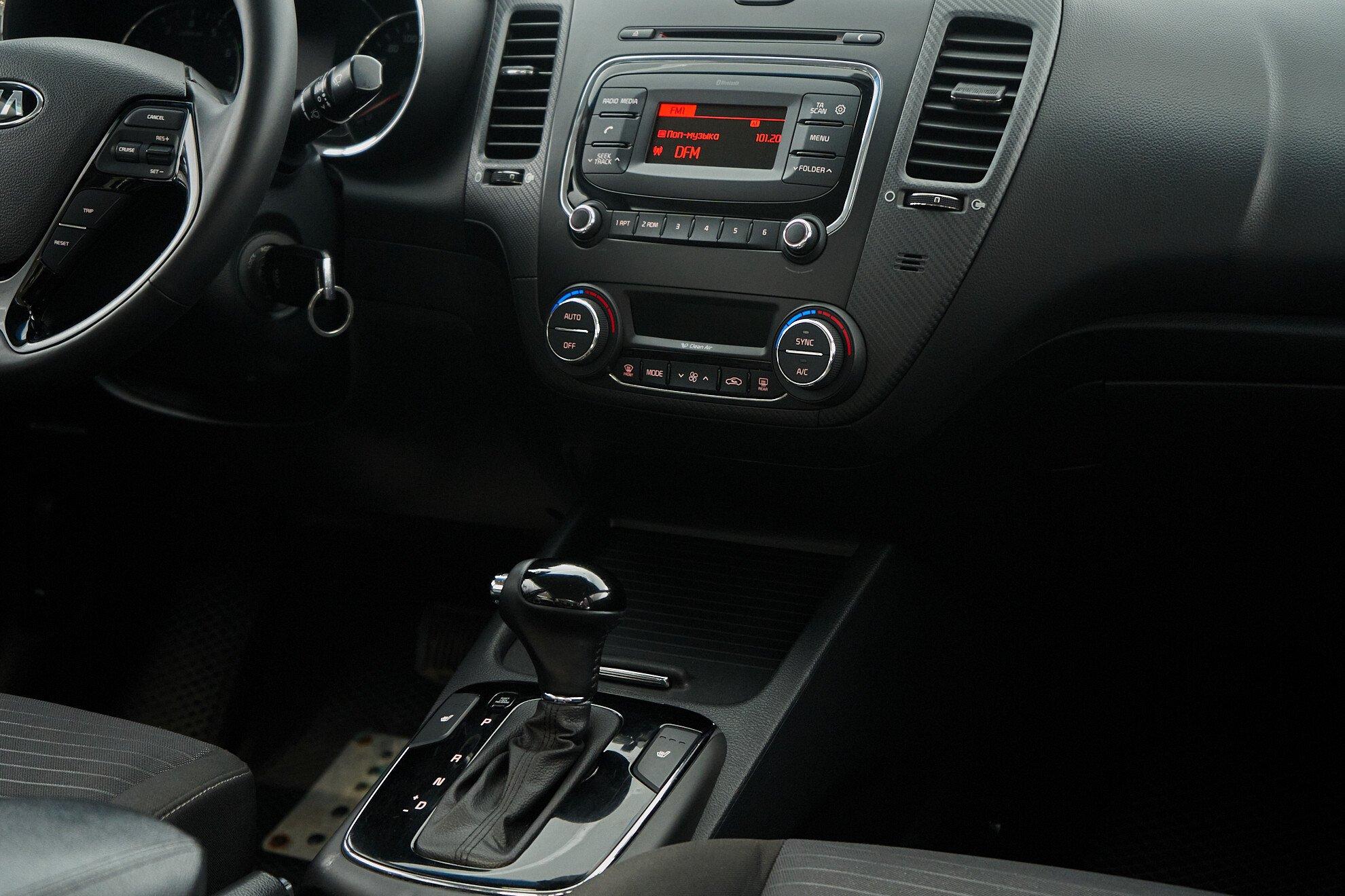 Kia Cerato 2017, черный