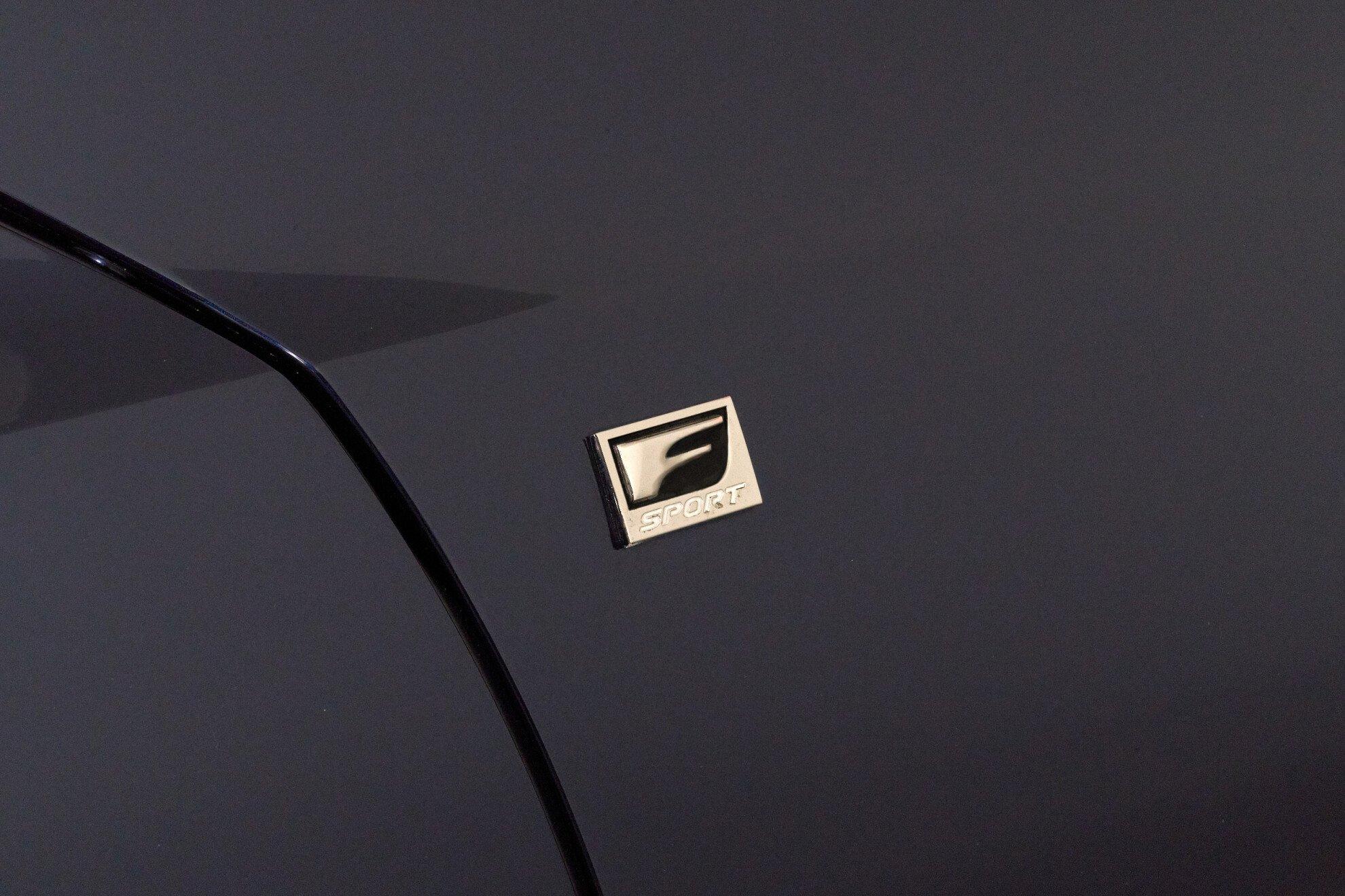 Lexus ES 2018, синий