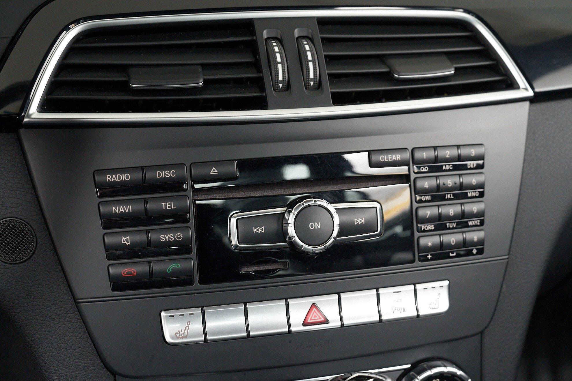 Mercedes-Benz C-Класс 2011, черный