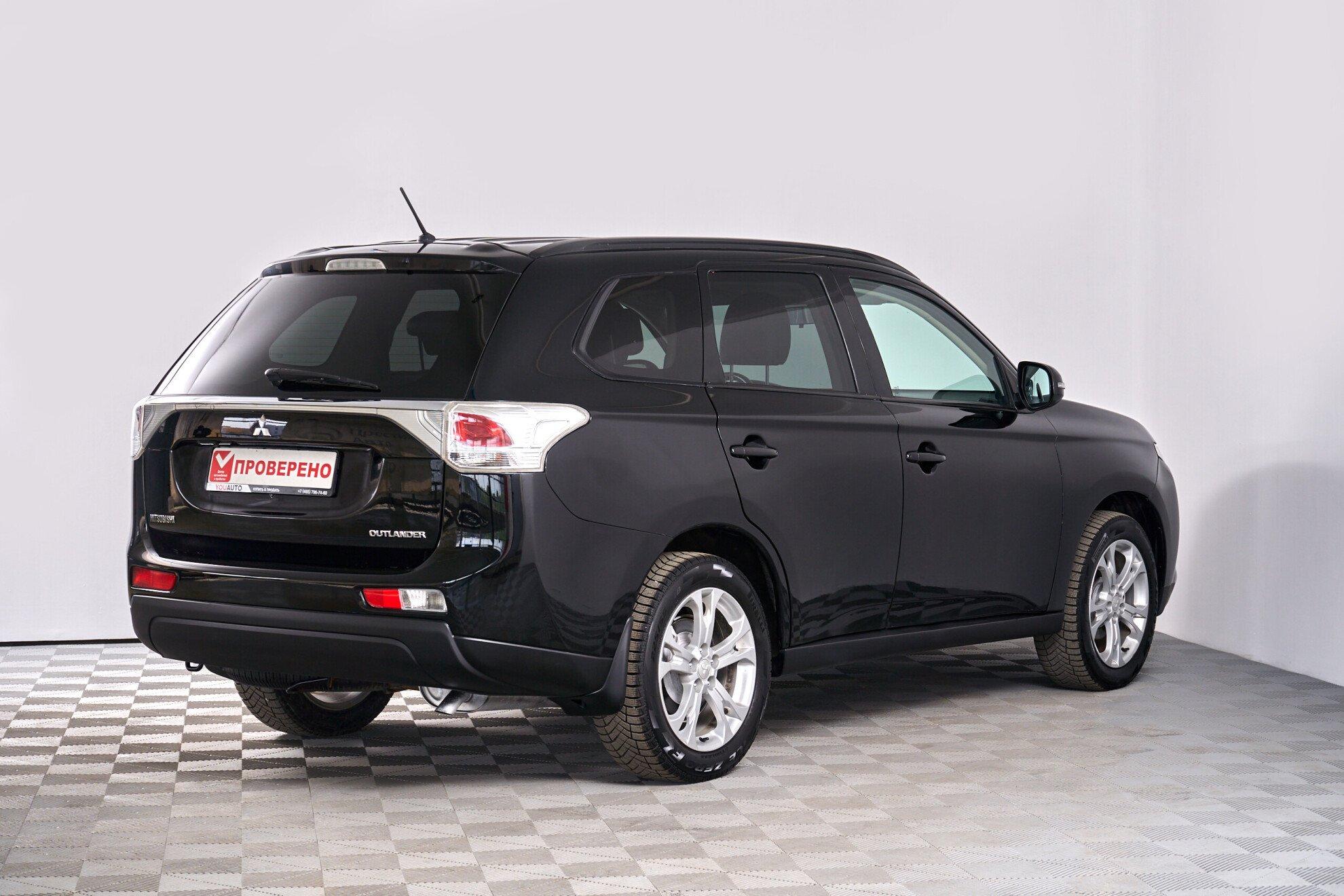 Mitsubishi Outlander 2014, черный