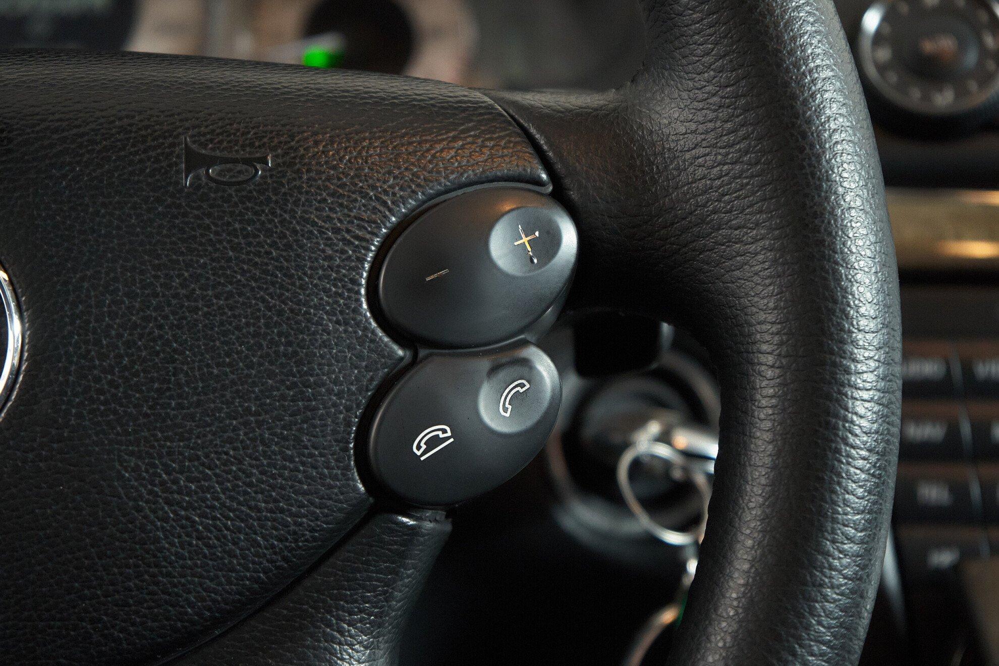 Mercedes-Benz E-Класс 2008, черный