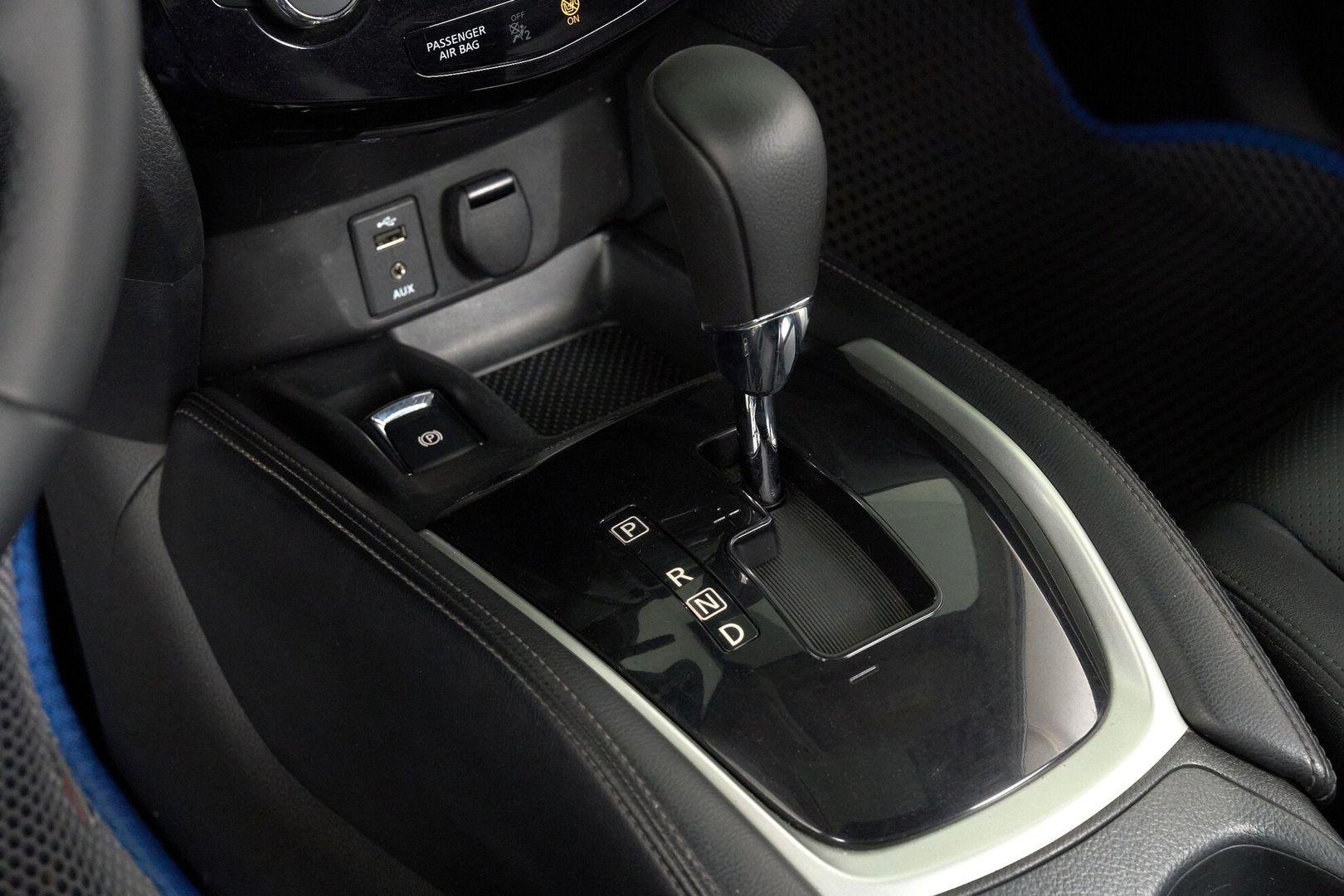 Nissan X-Trail 2016, черный