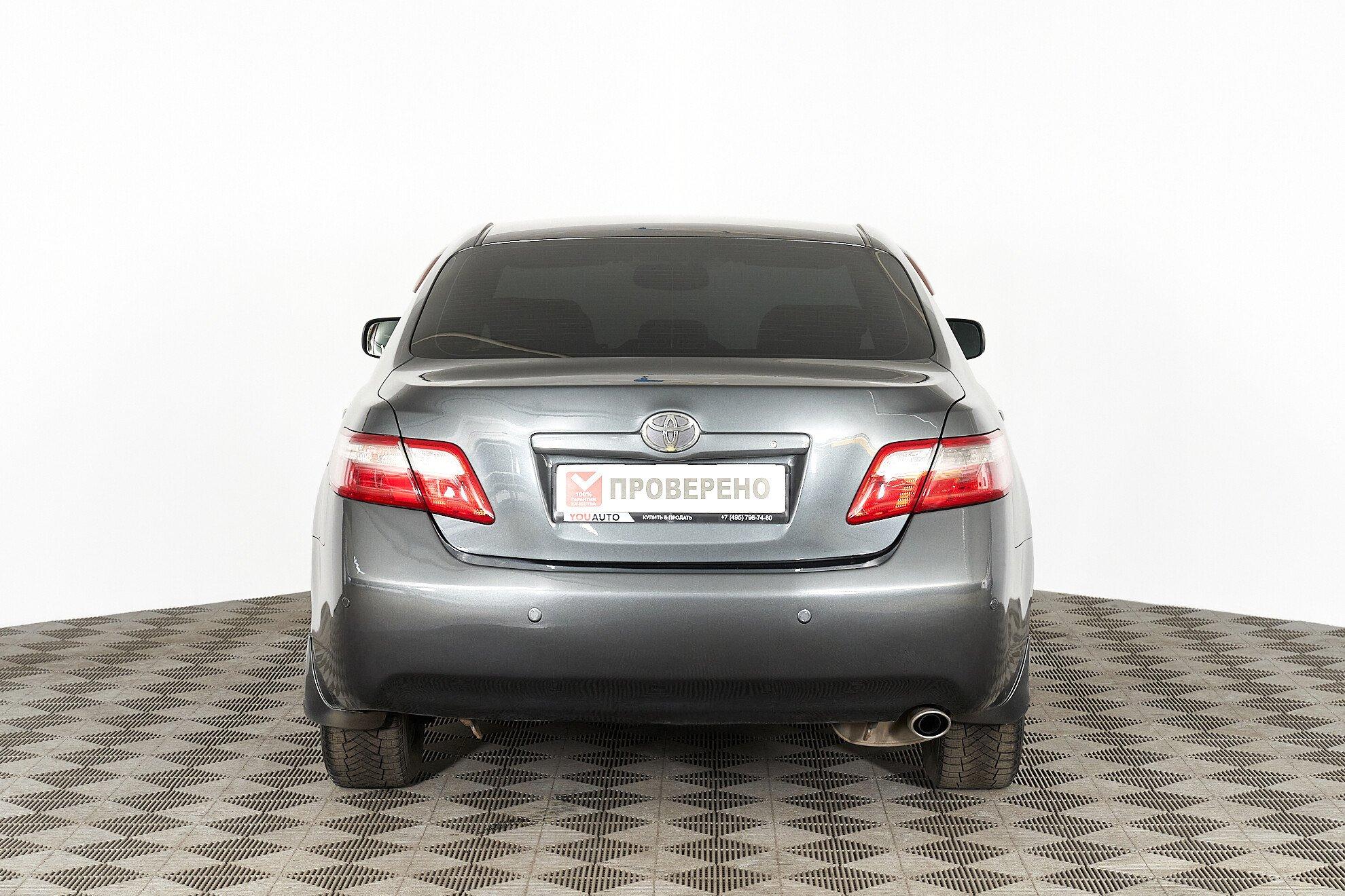 Toyota Camry 2008, серый