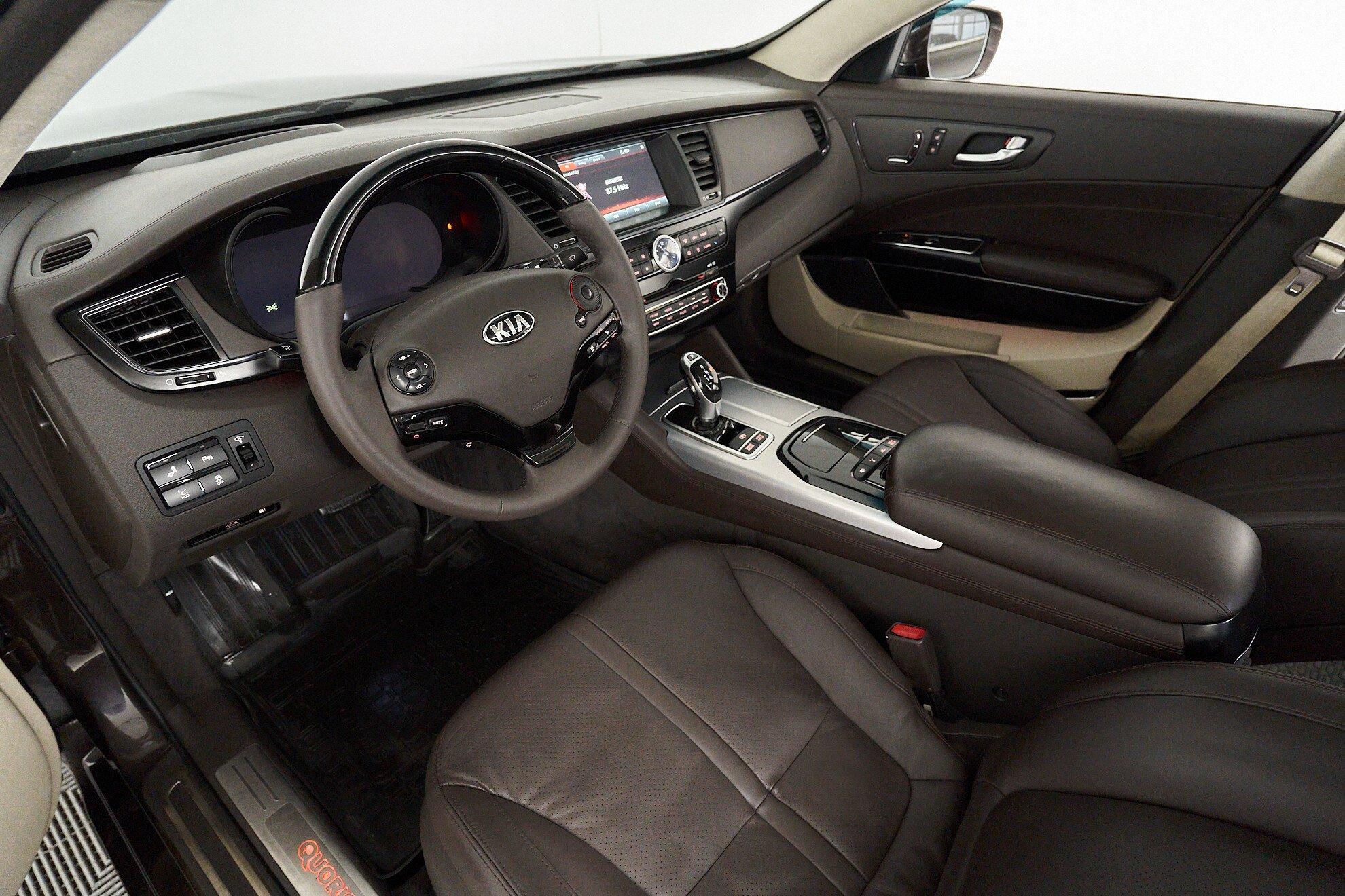 Kia Quoris 2013, коричневый