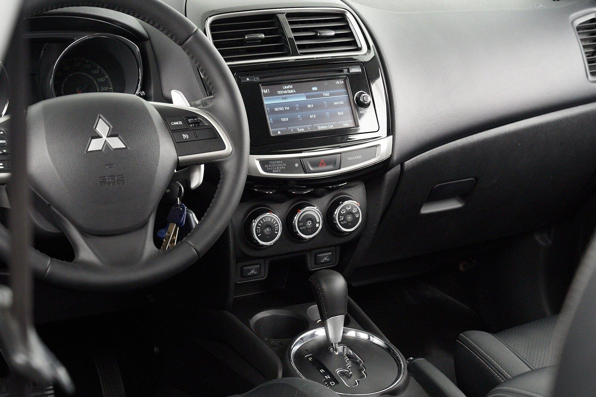 Mitsubishi ASX 2014, серый