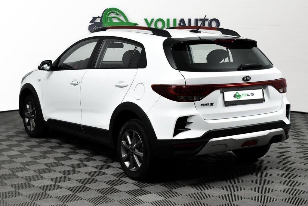 Kia Rio 2022, белый