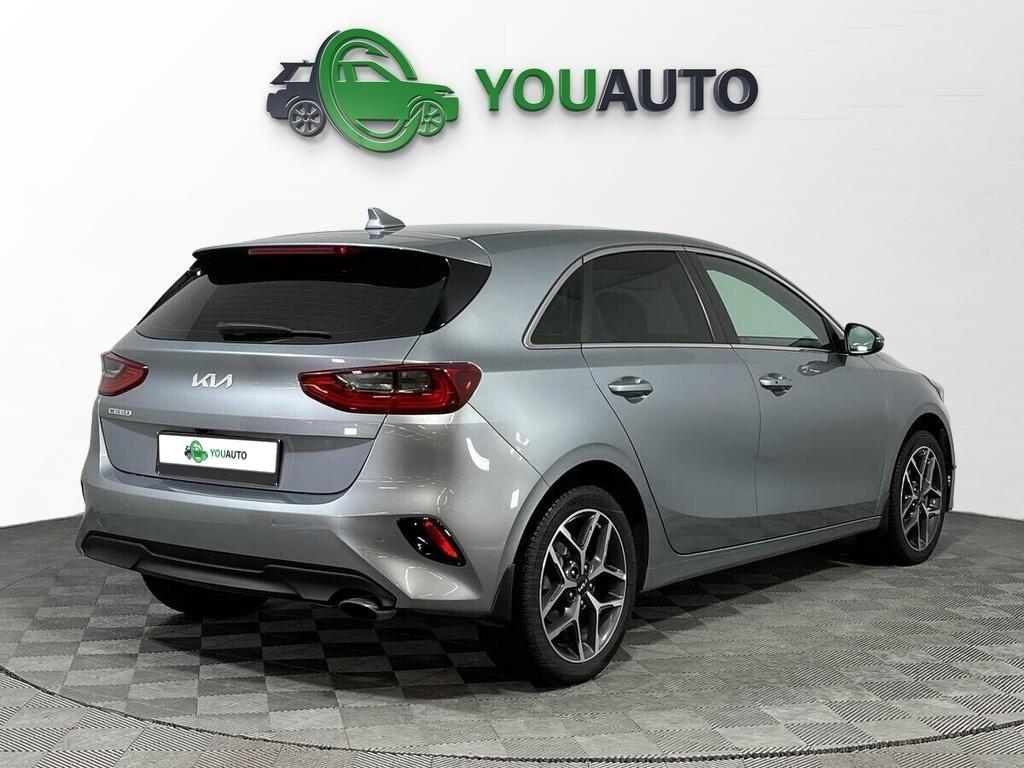 Kia Ceed 2021, голубой