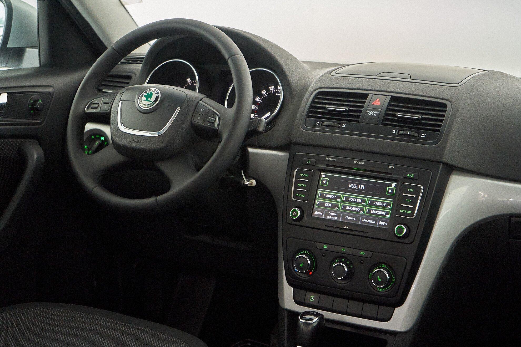 Skoda Yeti 2013, серебряный