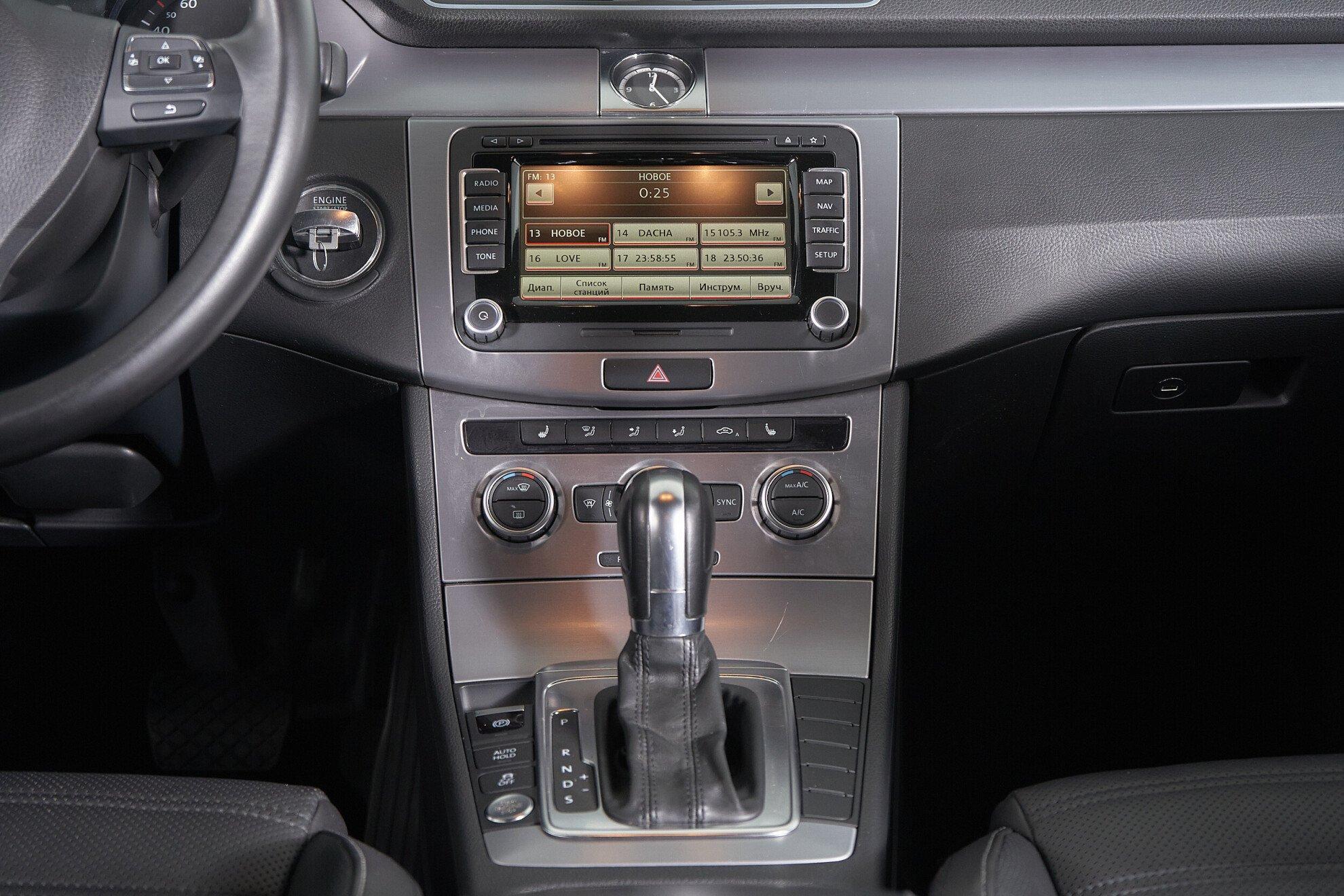 Volkswagen Passat CC 2015, черный