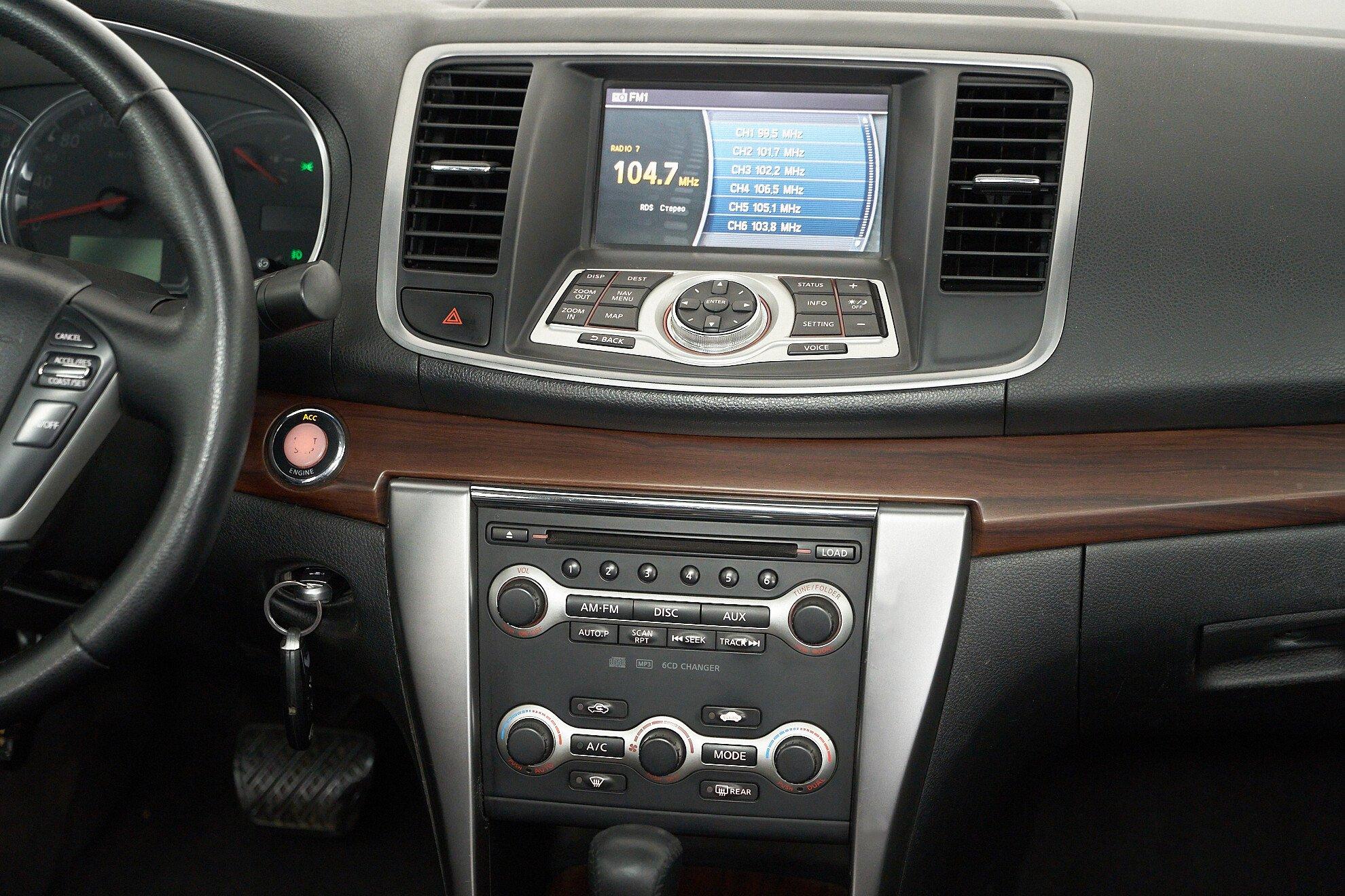 Nissan Teana 2010, черный