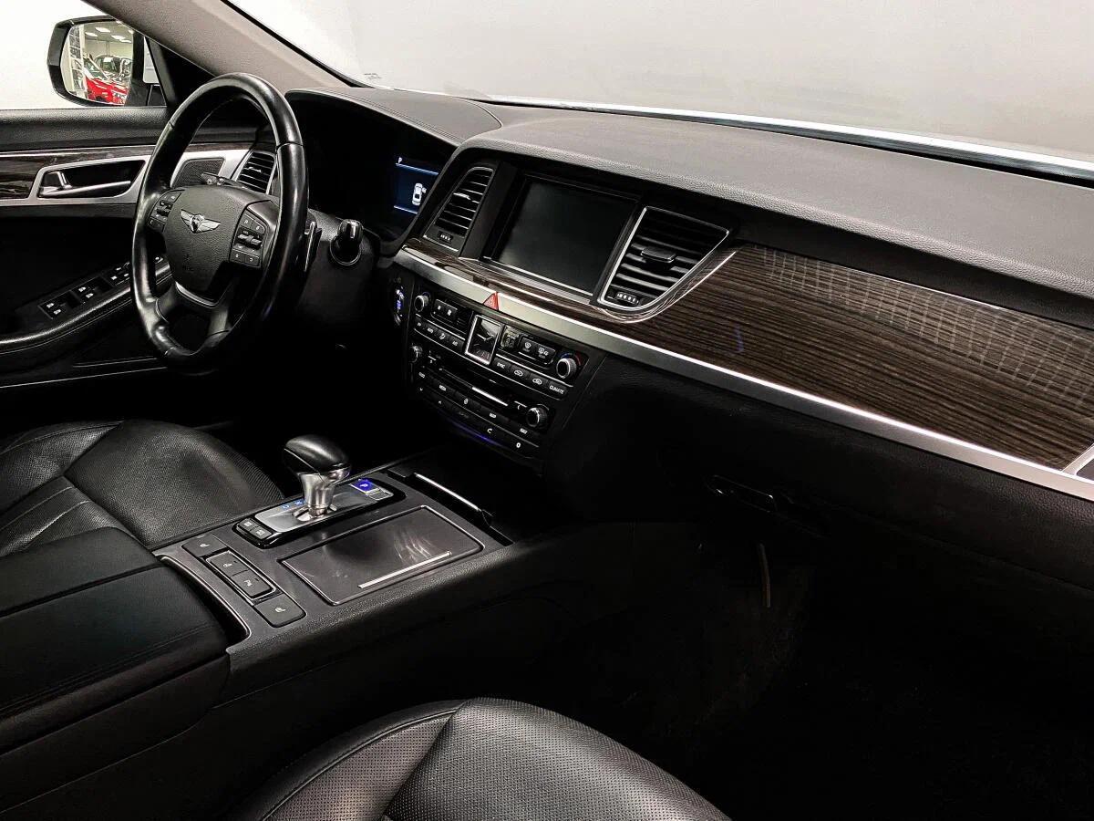 Genesis G80 2019, белый