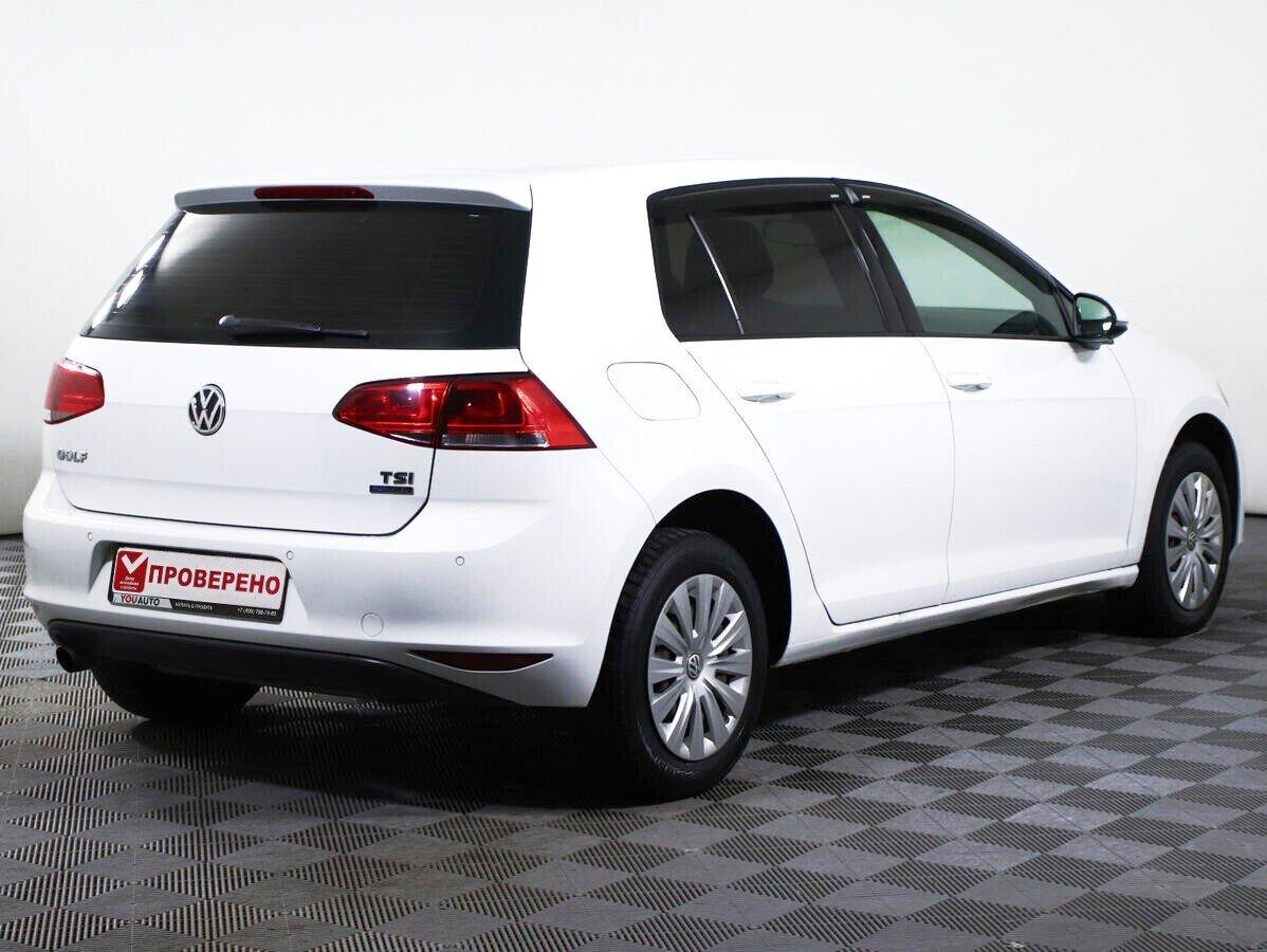 Volkswagen Golf 2014, белый