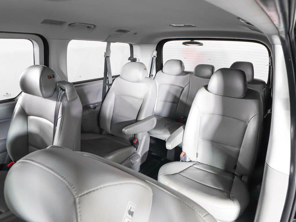 Hyundai Grand Starex 2019, коричневый
