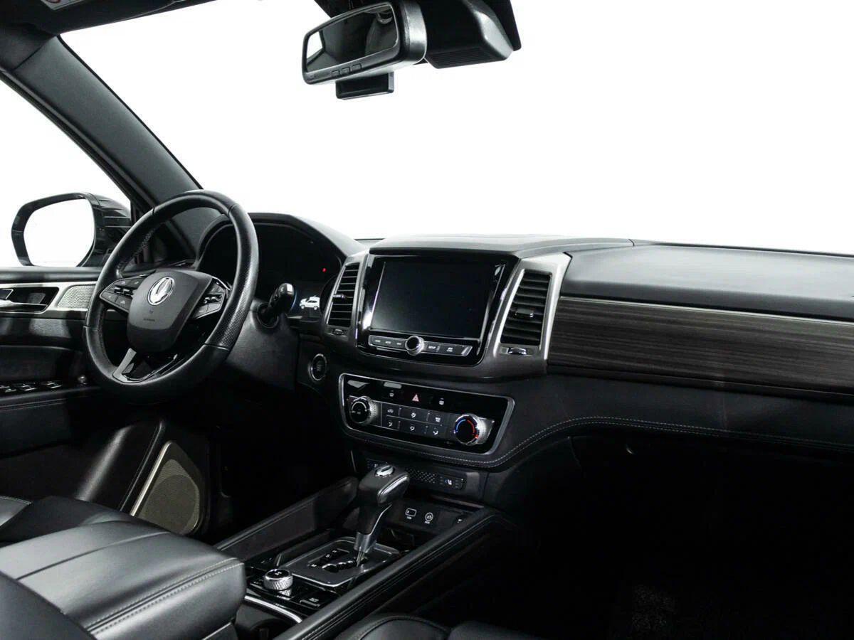 SsangYong Rexton 2018, черный