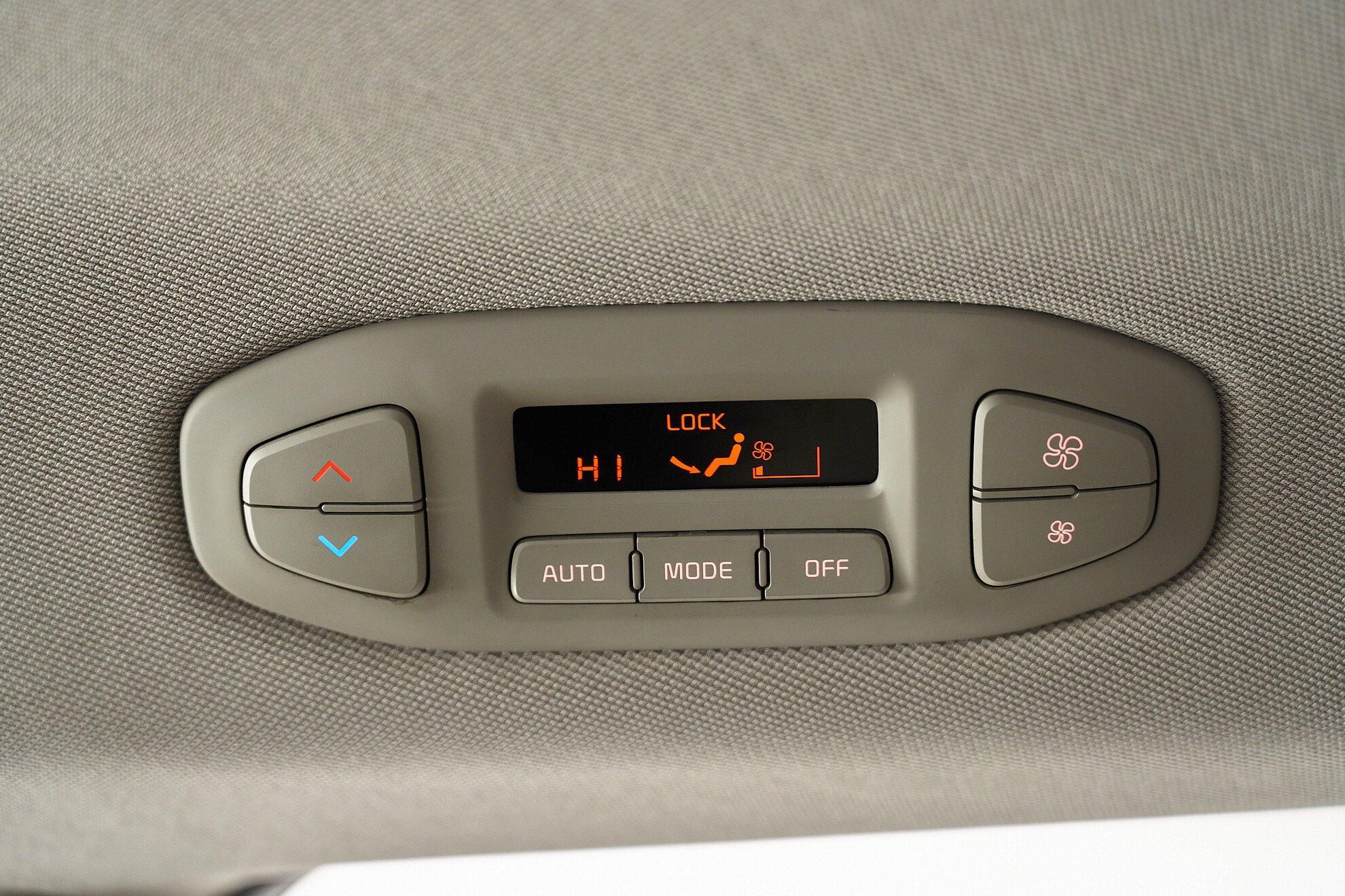 Kia Carnival 2017, серый