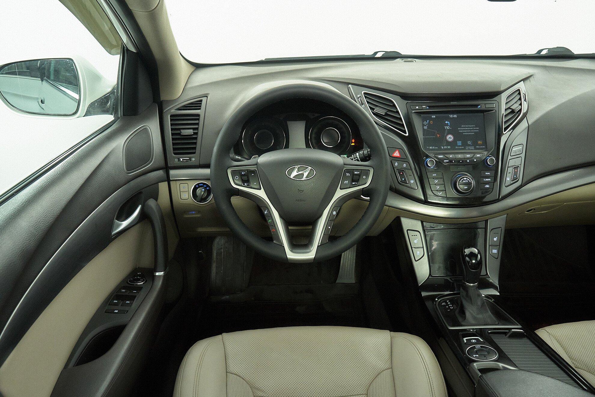 Hyundai i40 2016, белый