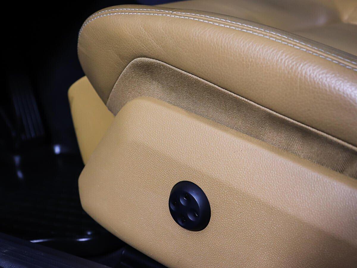 Mercedes-Benz E-Класс 2011, черный