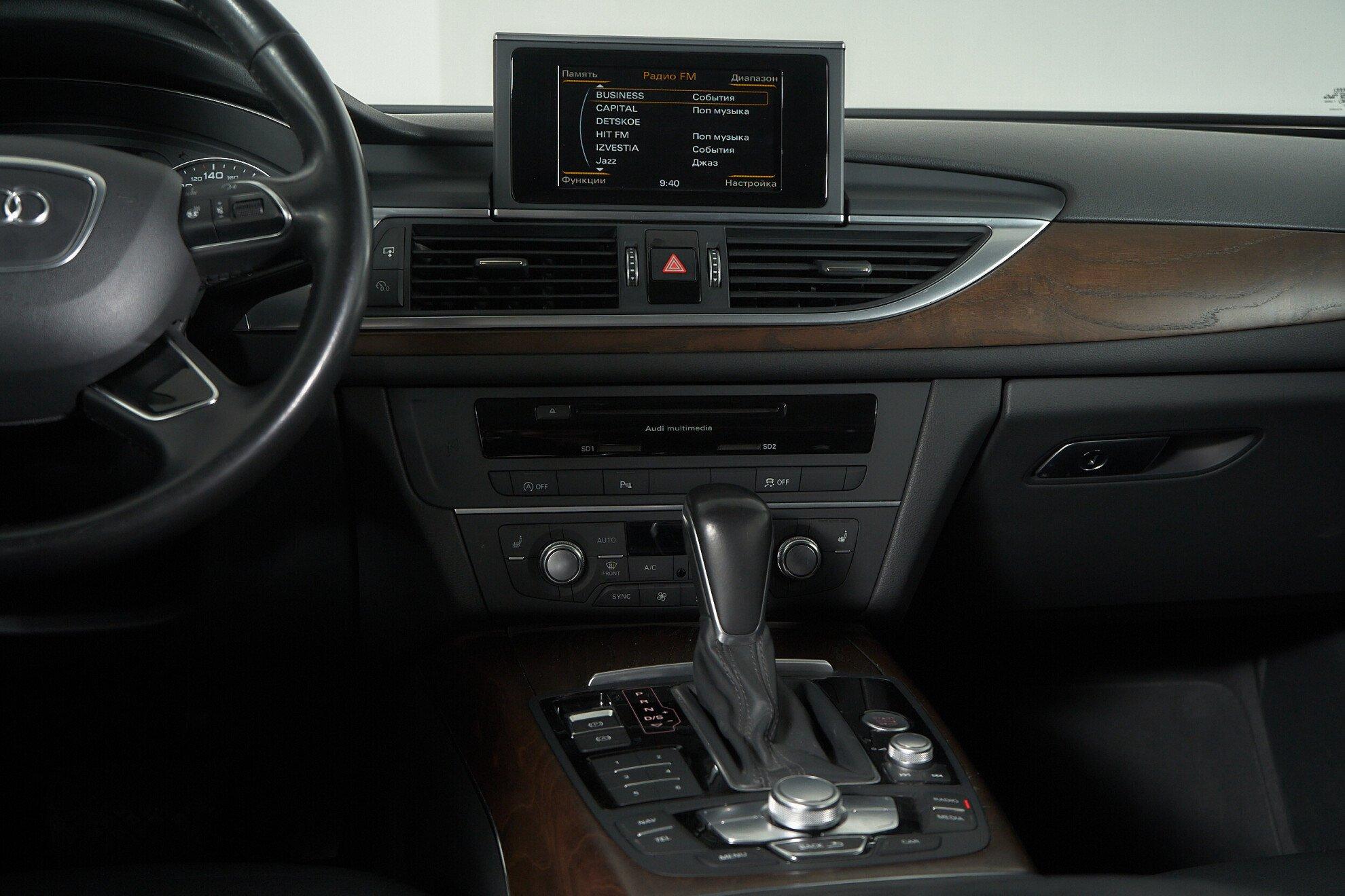 Audi A6 2016, серый